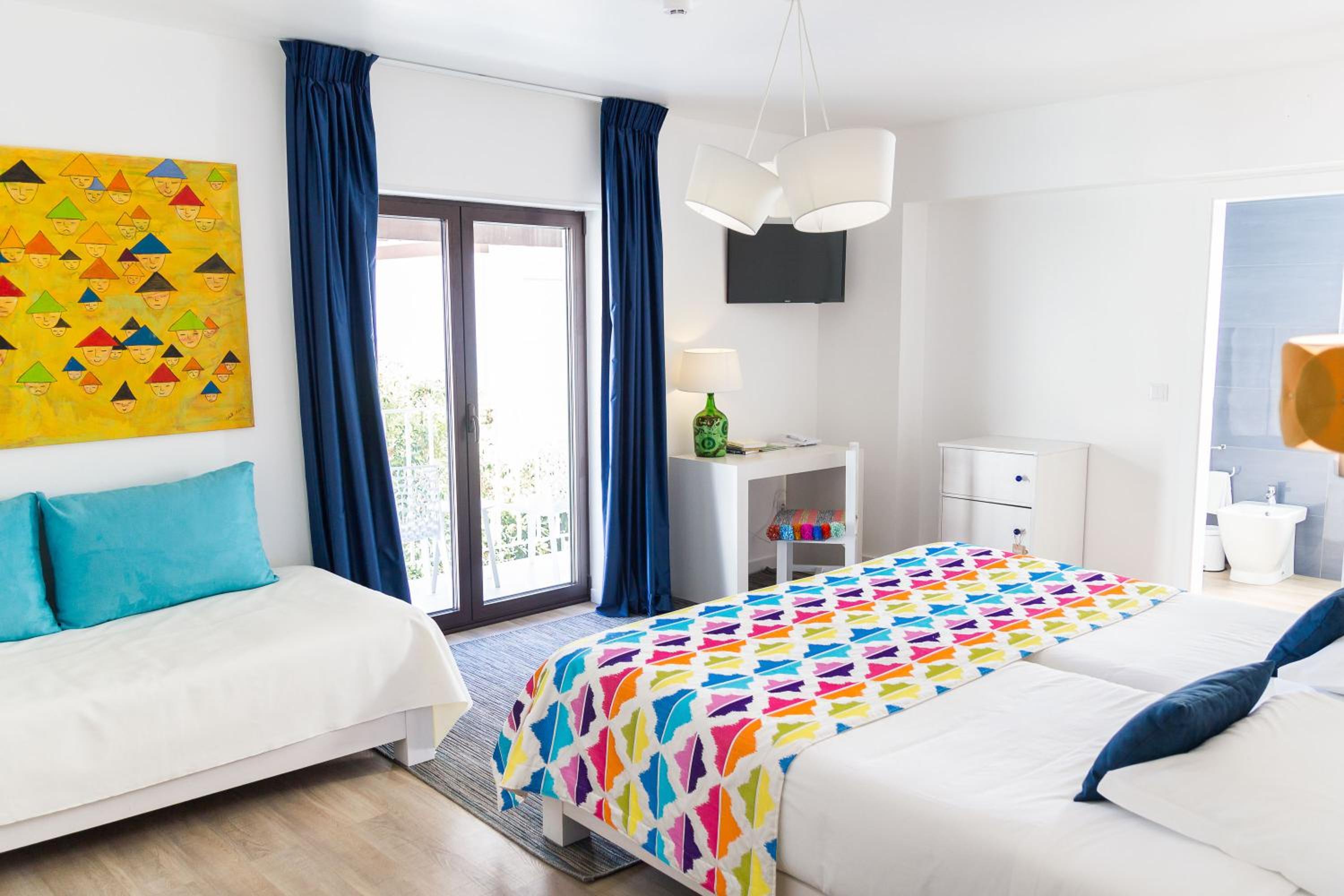 Triple Room with Balcony - Photo 4