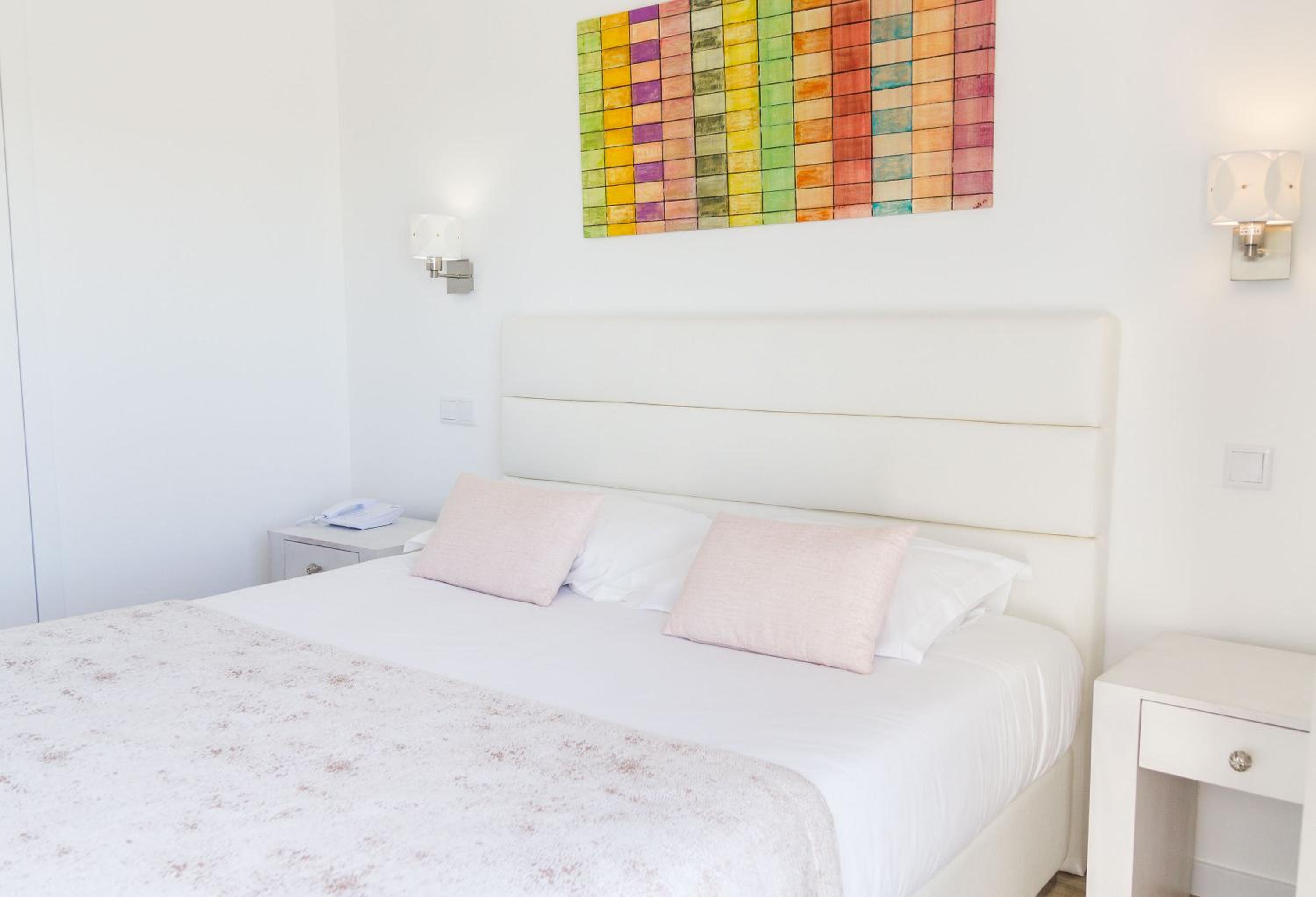 Double Room with Balcony and Monastery View - Photo 5