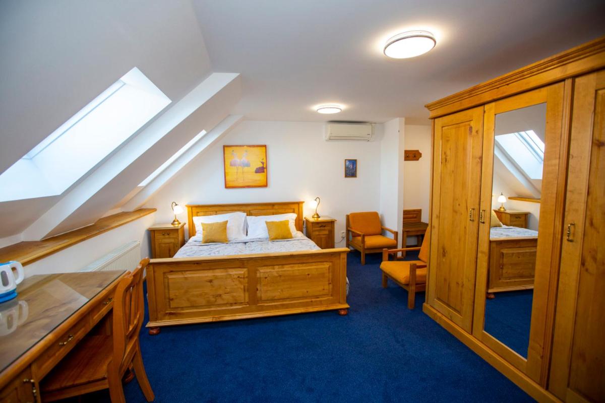 Triple Room photo 2
