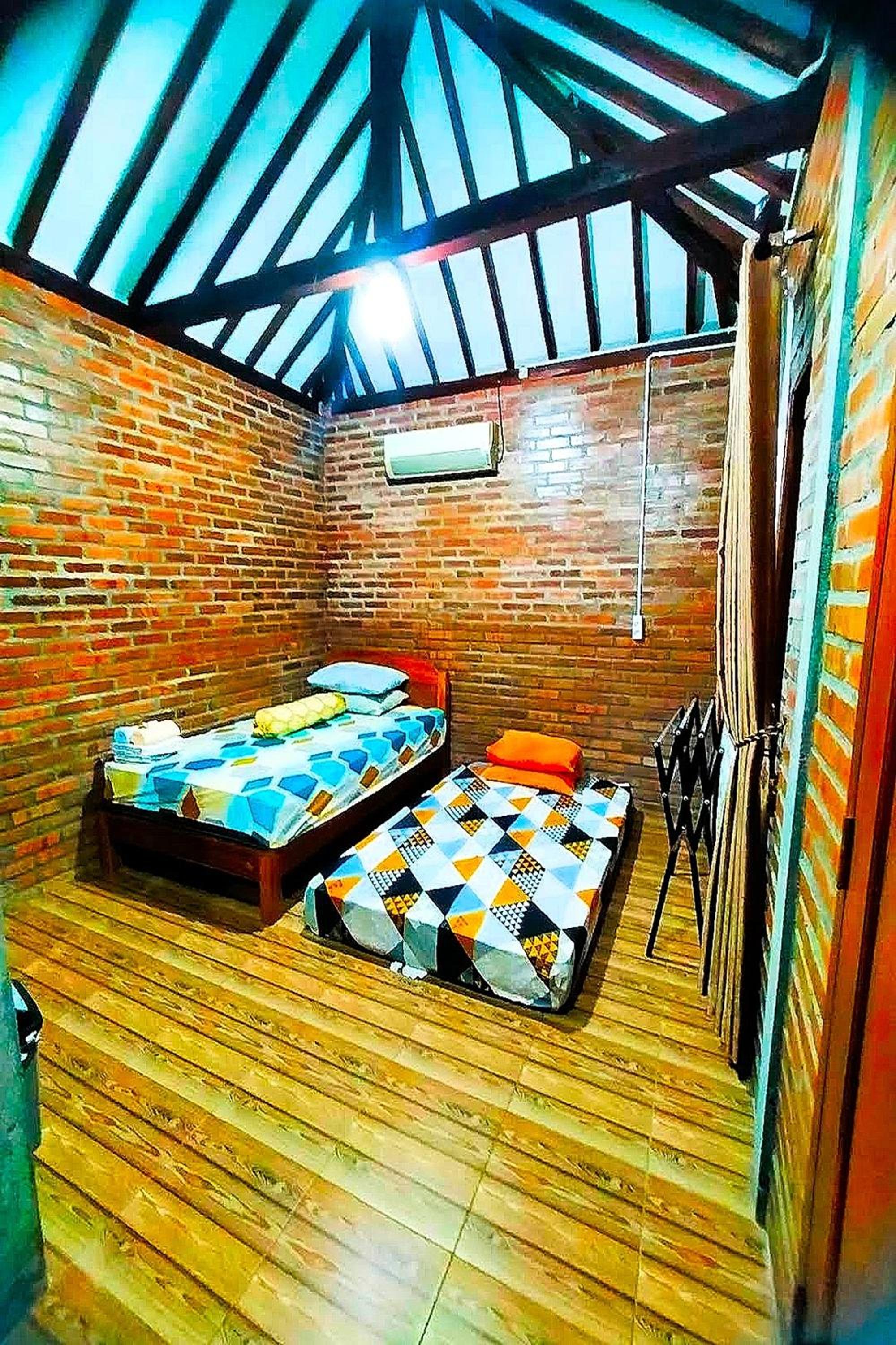 Twin Room with Sea View - Photo 3
