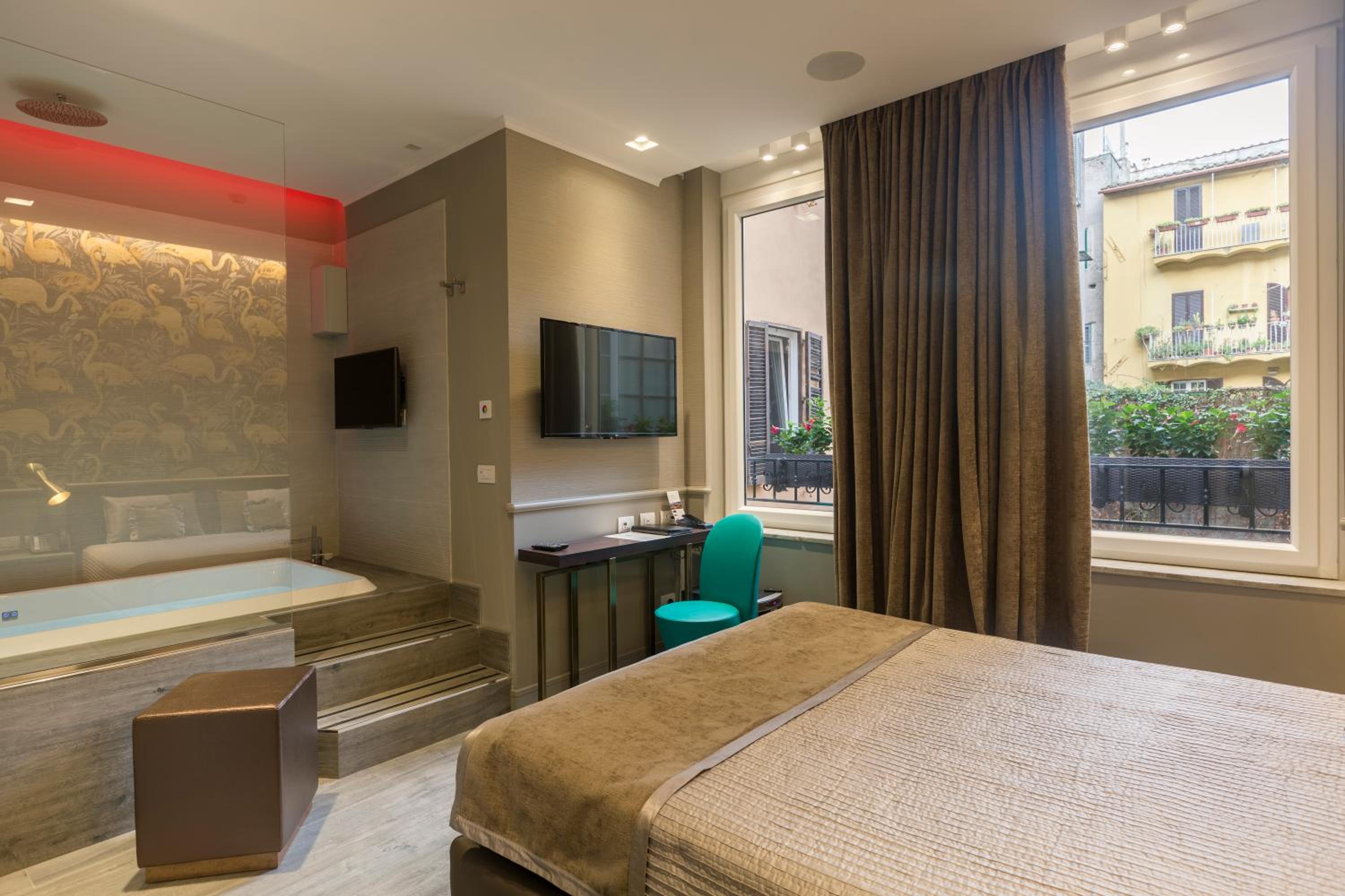 King Suite with Spa Bath photo 1