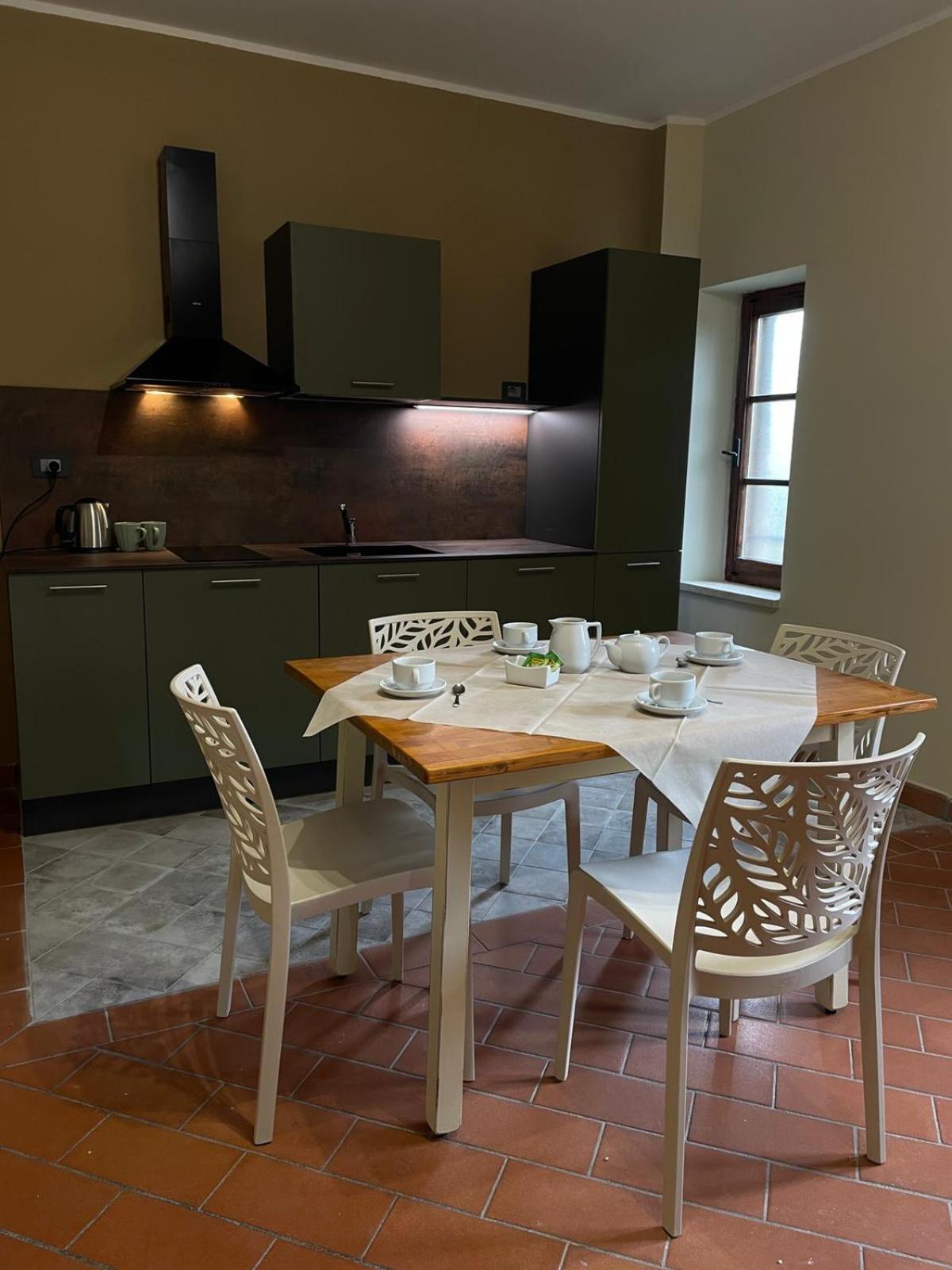 Two-Bedroom Apartment with View photo 3