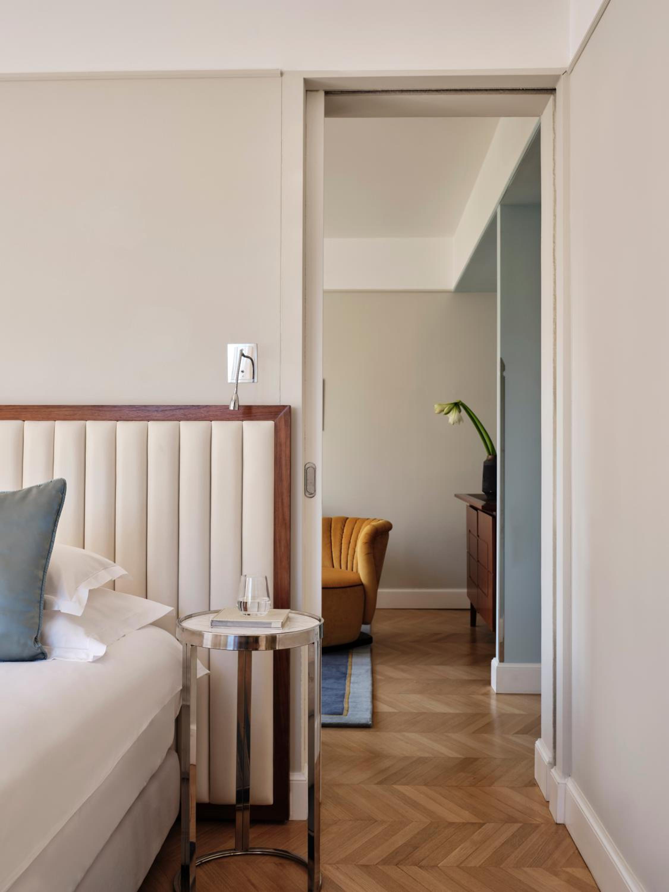 Suite - Photo 2