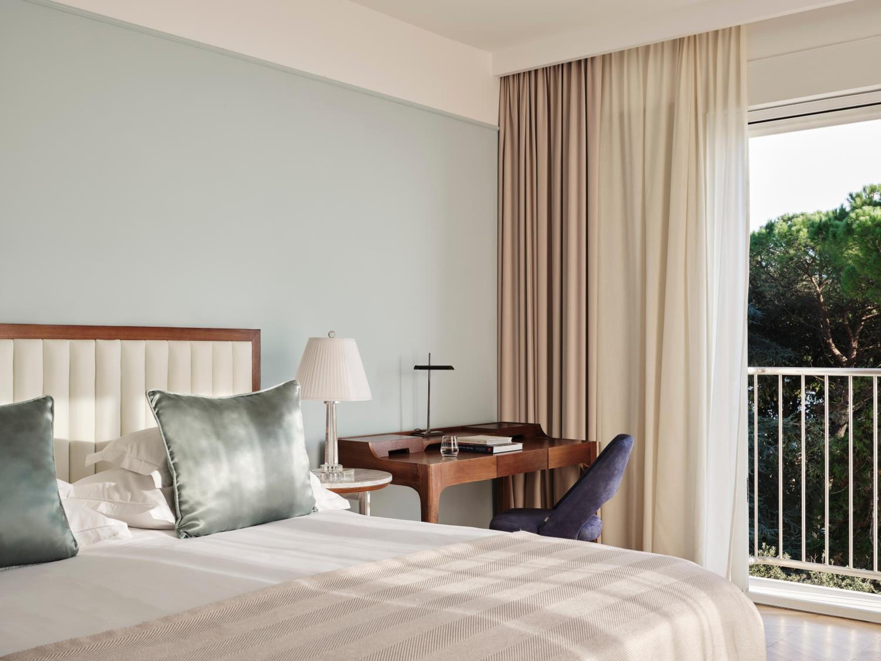 Superior Double Room with Sofa - Photo 6