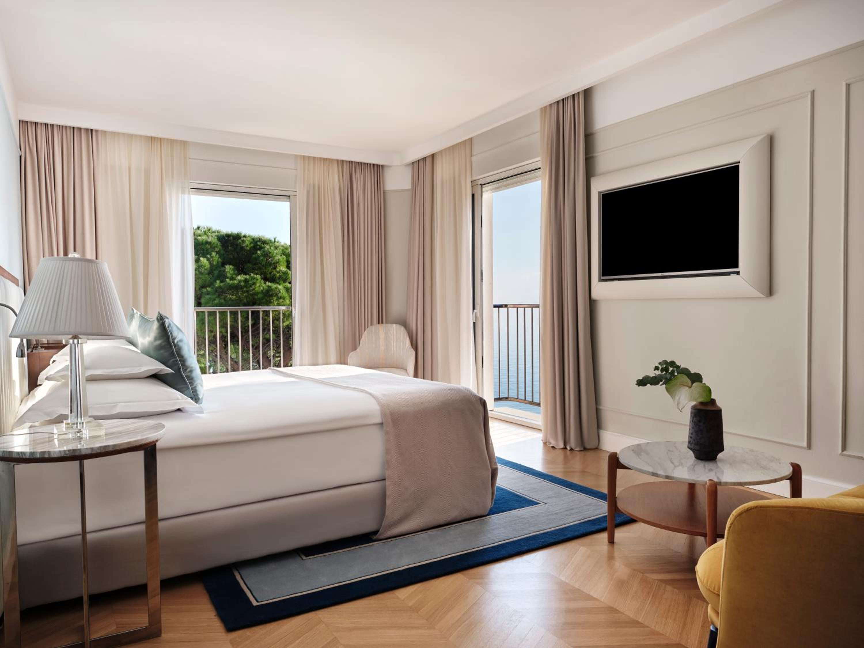 Superior Double Room with Sofa - Photo 5