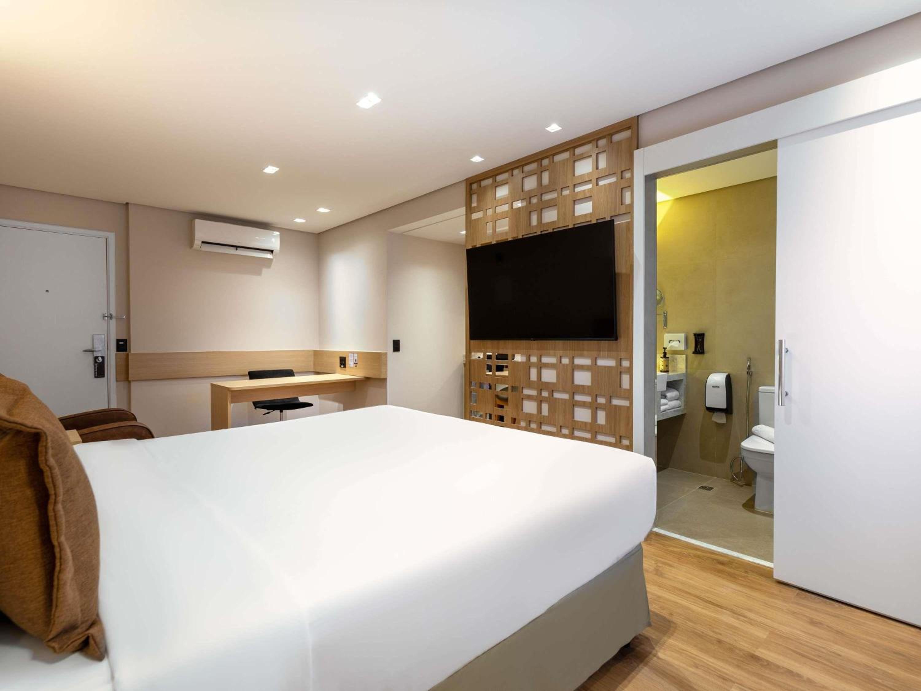 Executive Suite with One Double Bed