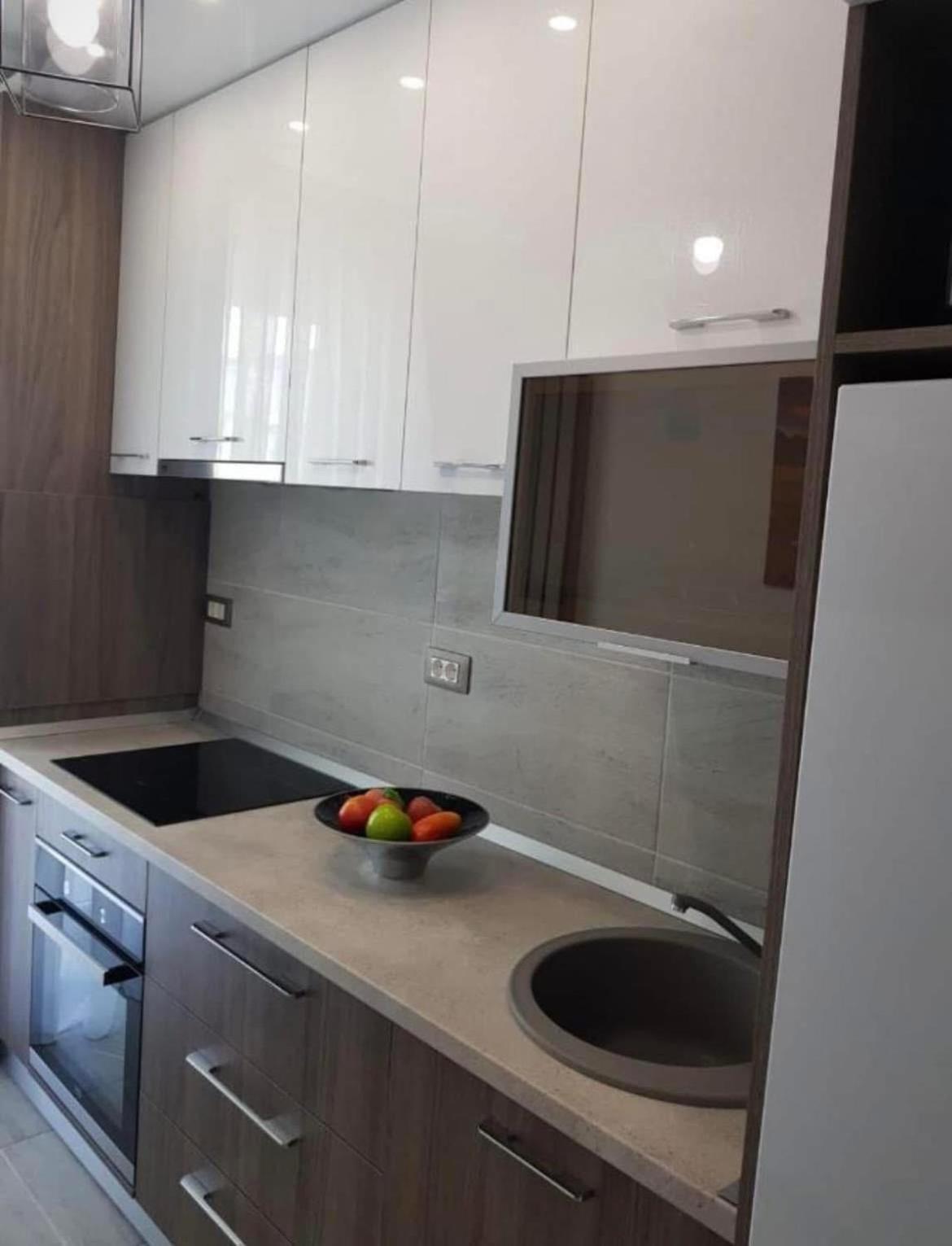 One-Bedroom Apartment with Sea View and Balcony