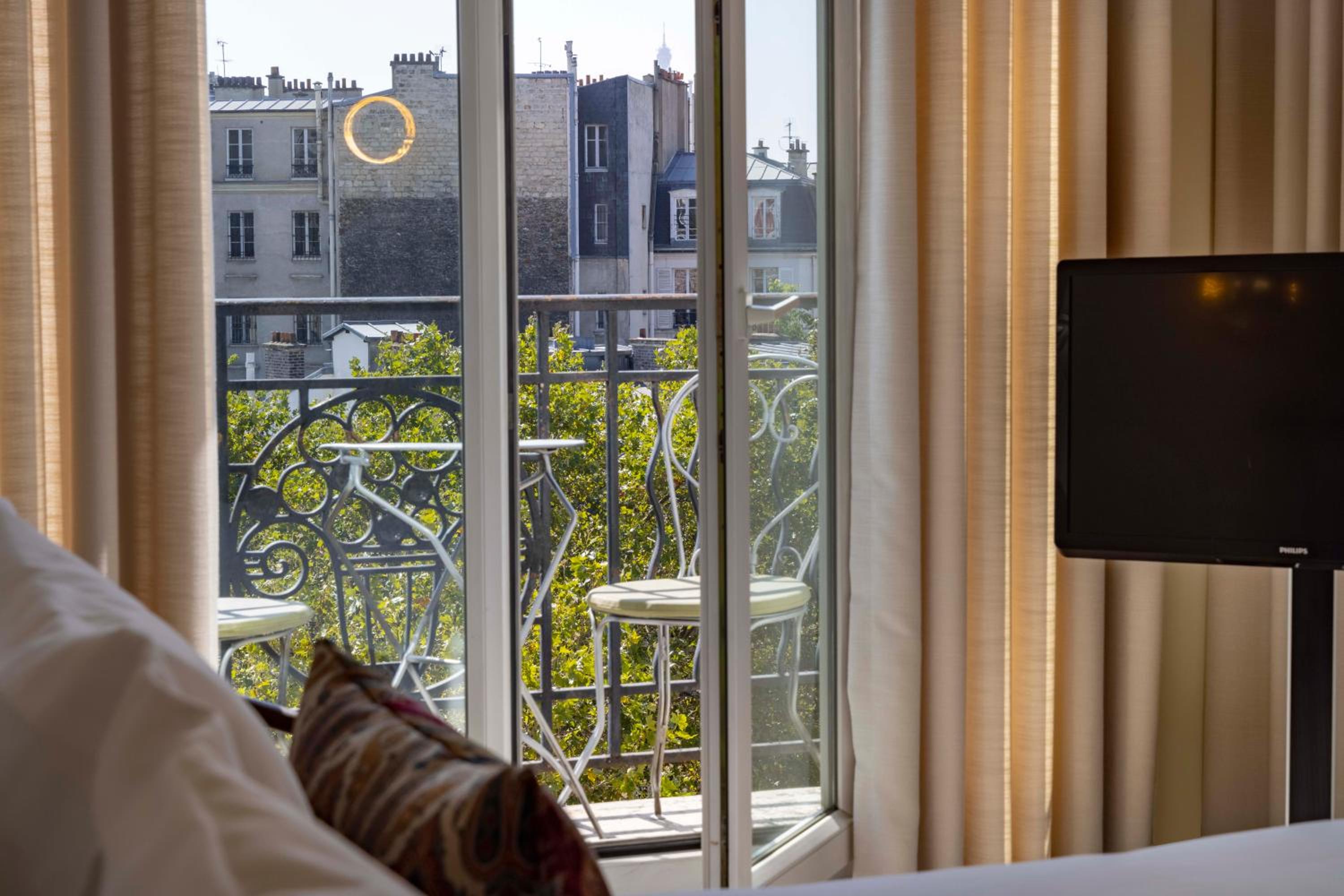 Prestige Double Room with Balcony photo 2