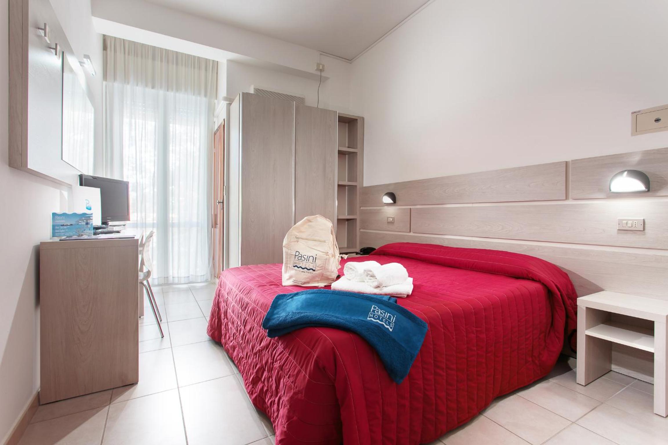 Double or Twin Room with Balcony - Photo 1