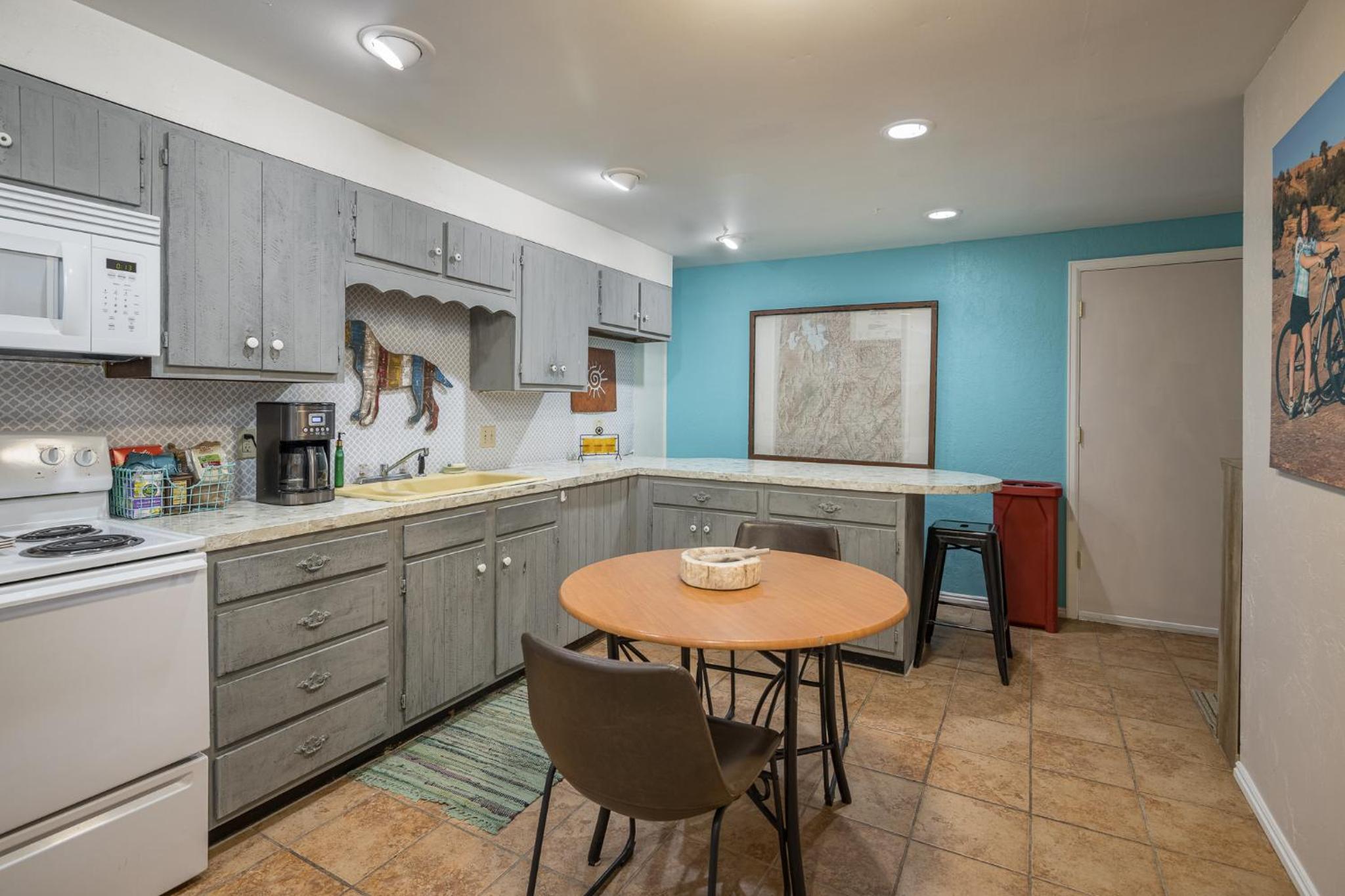 Two-Bedroom Suite photo 2