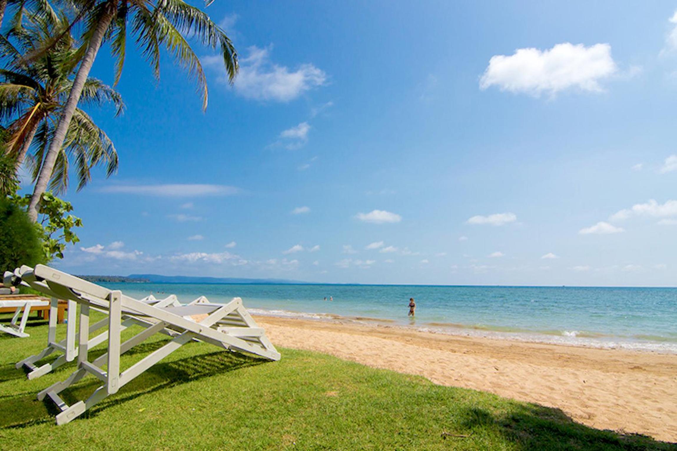  Beachfront  Villa photo 2
