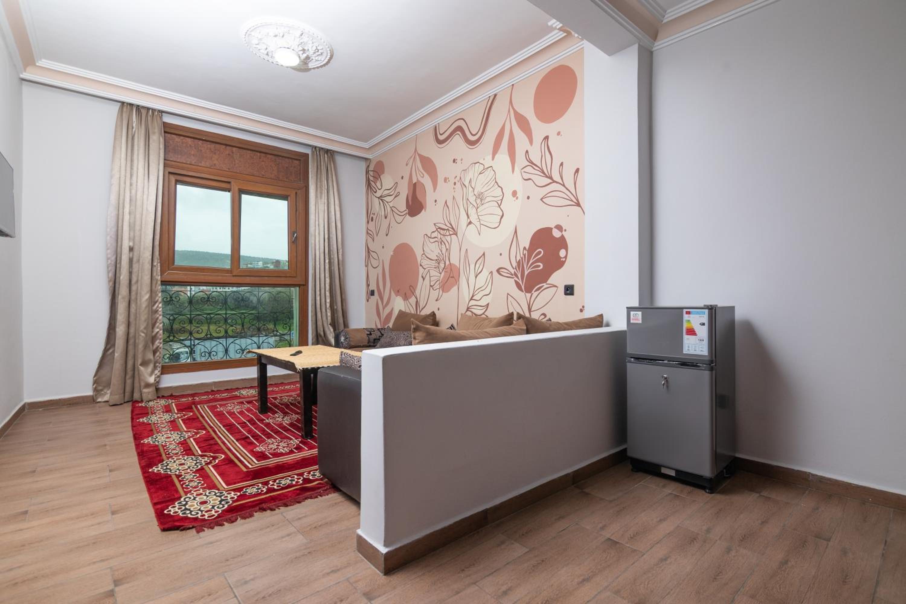 Apartment with Mountain View photo 2