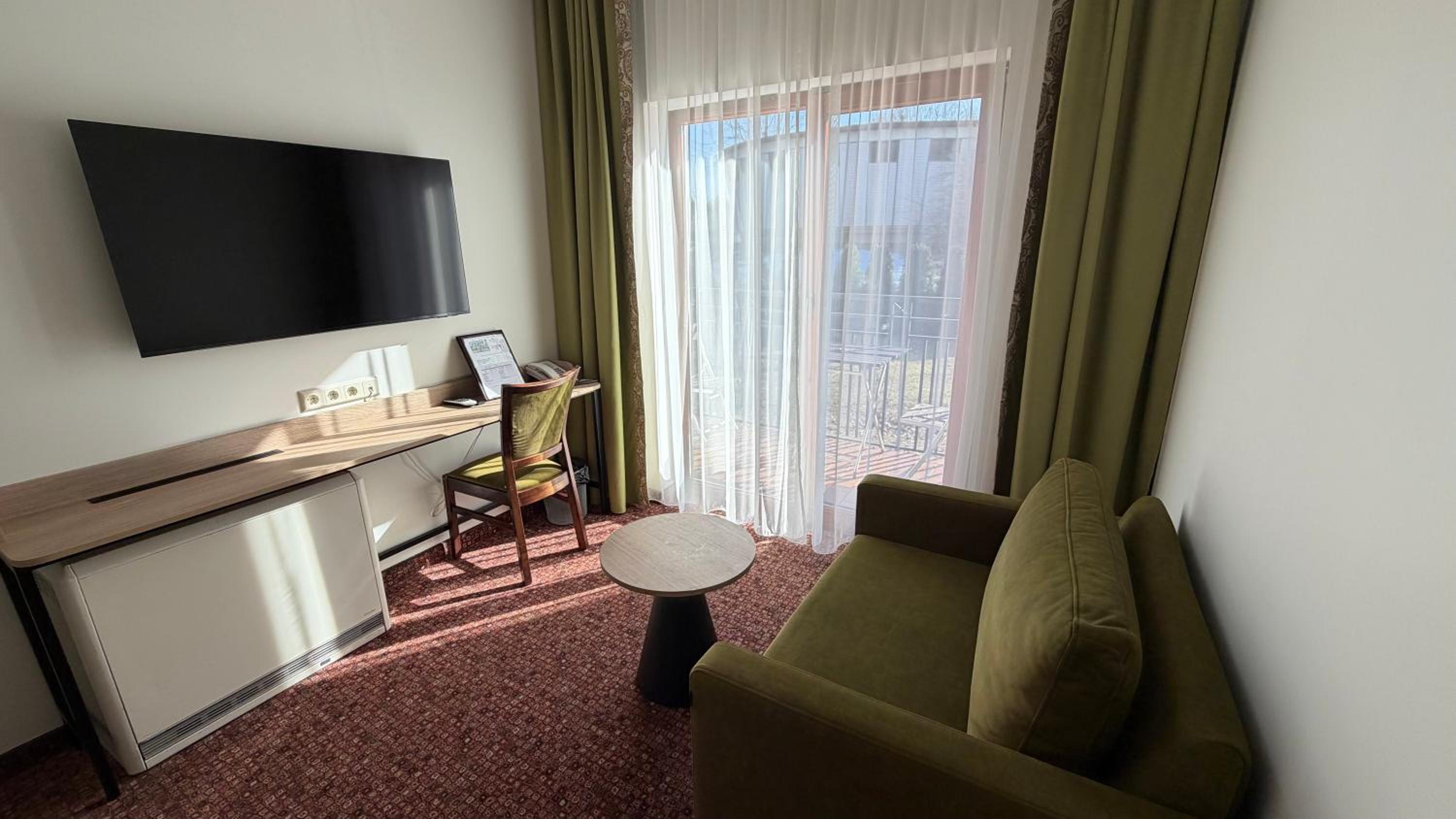 Deluxe Double Room with Shower and Balcony  photo 3