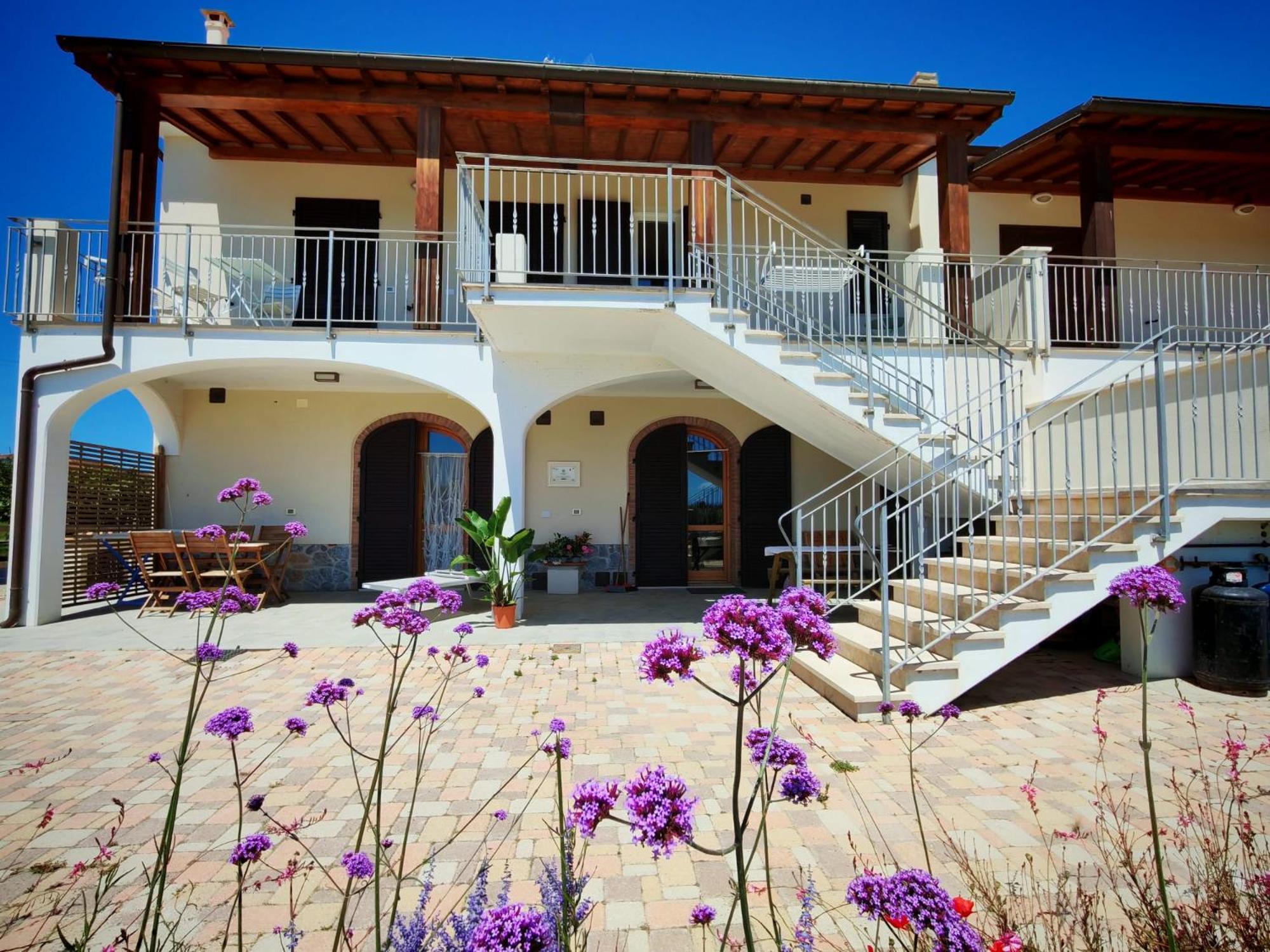 One-Bedroom Apartment with Terrace photo 2