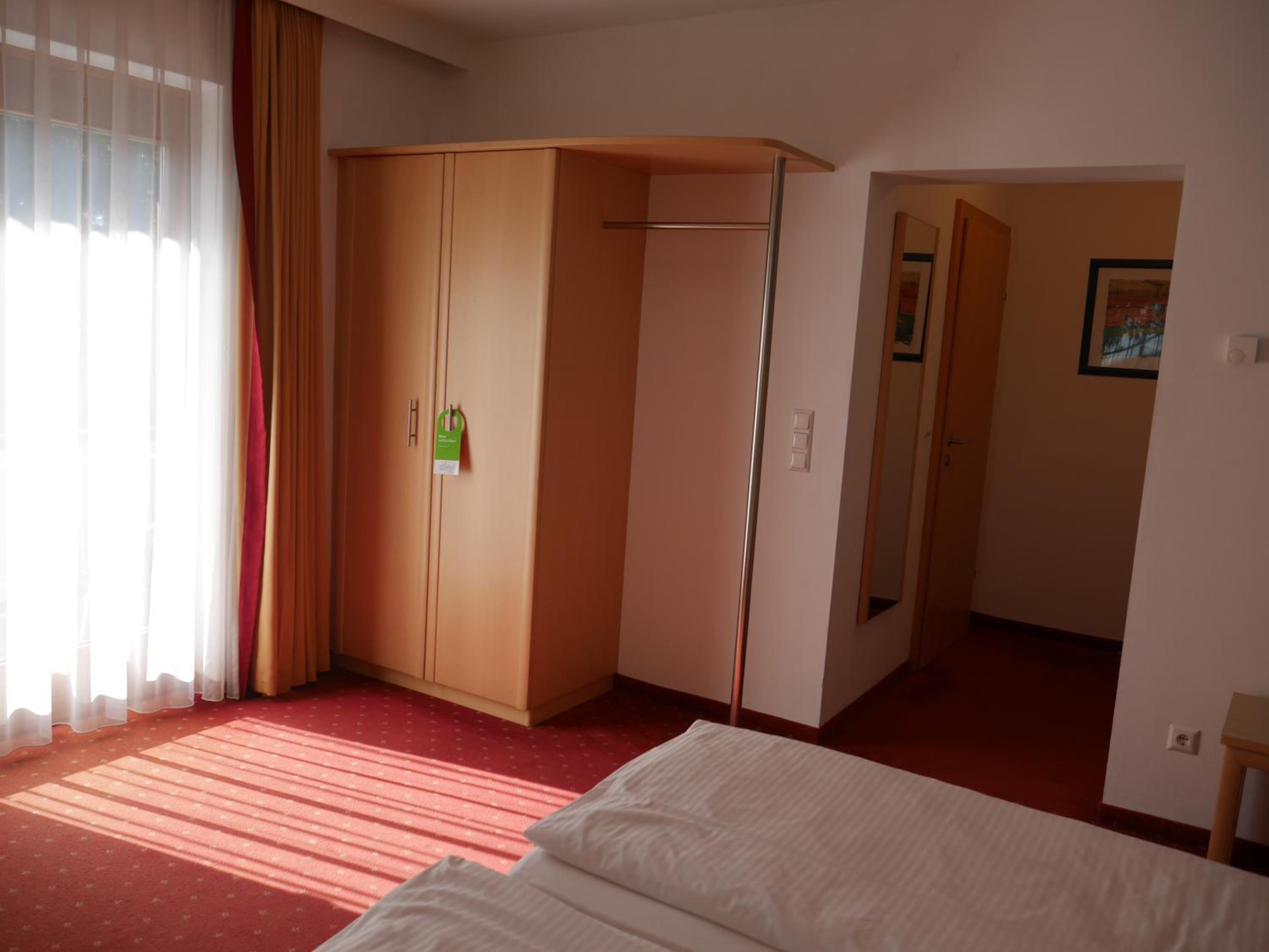 Double or Twin Room - Photo 30