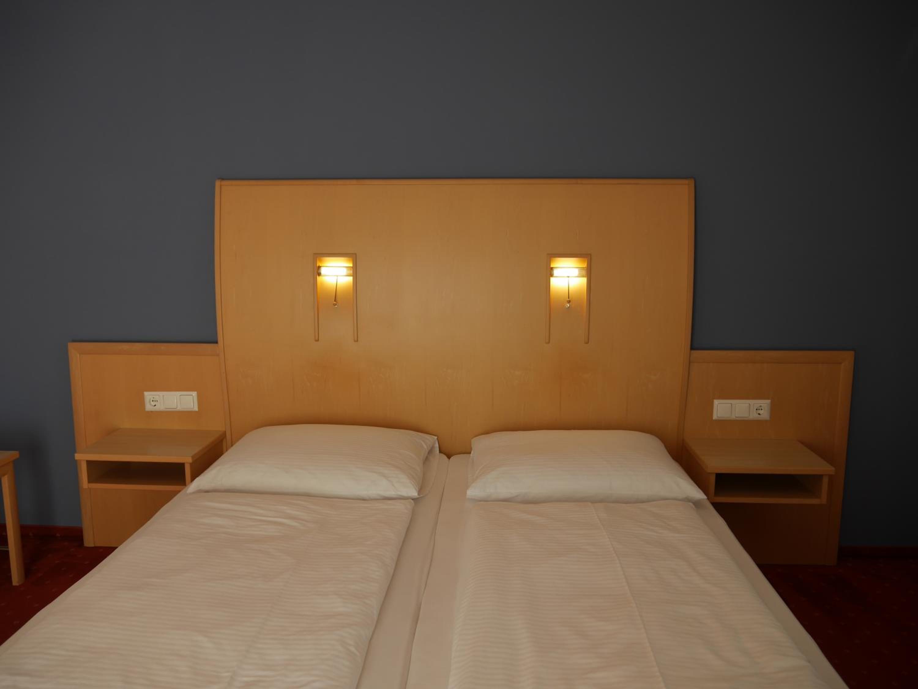 Double or Twin Room - Photo 25