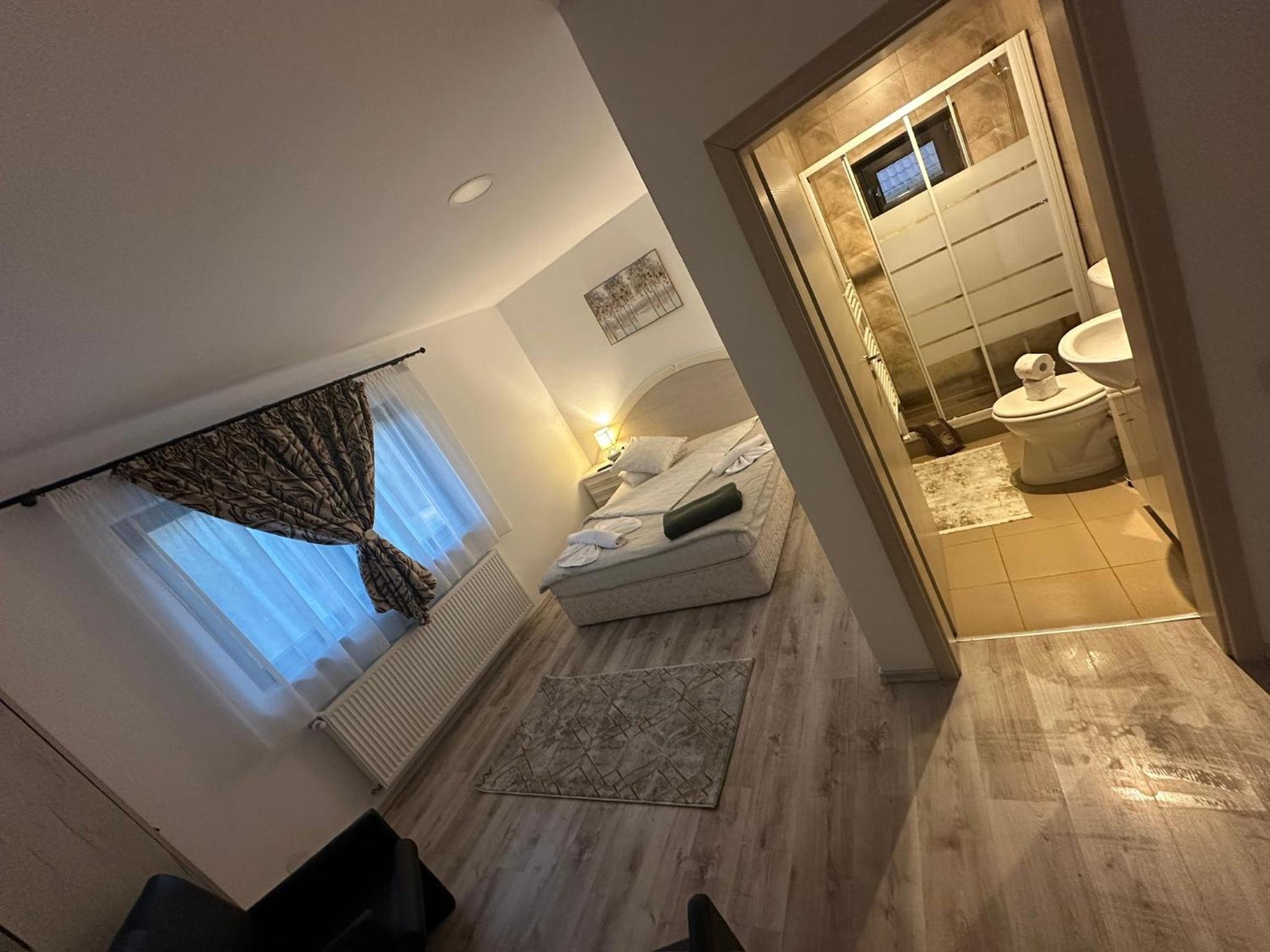 Deluxe Double Room photo 2