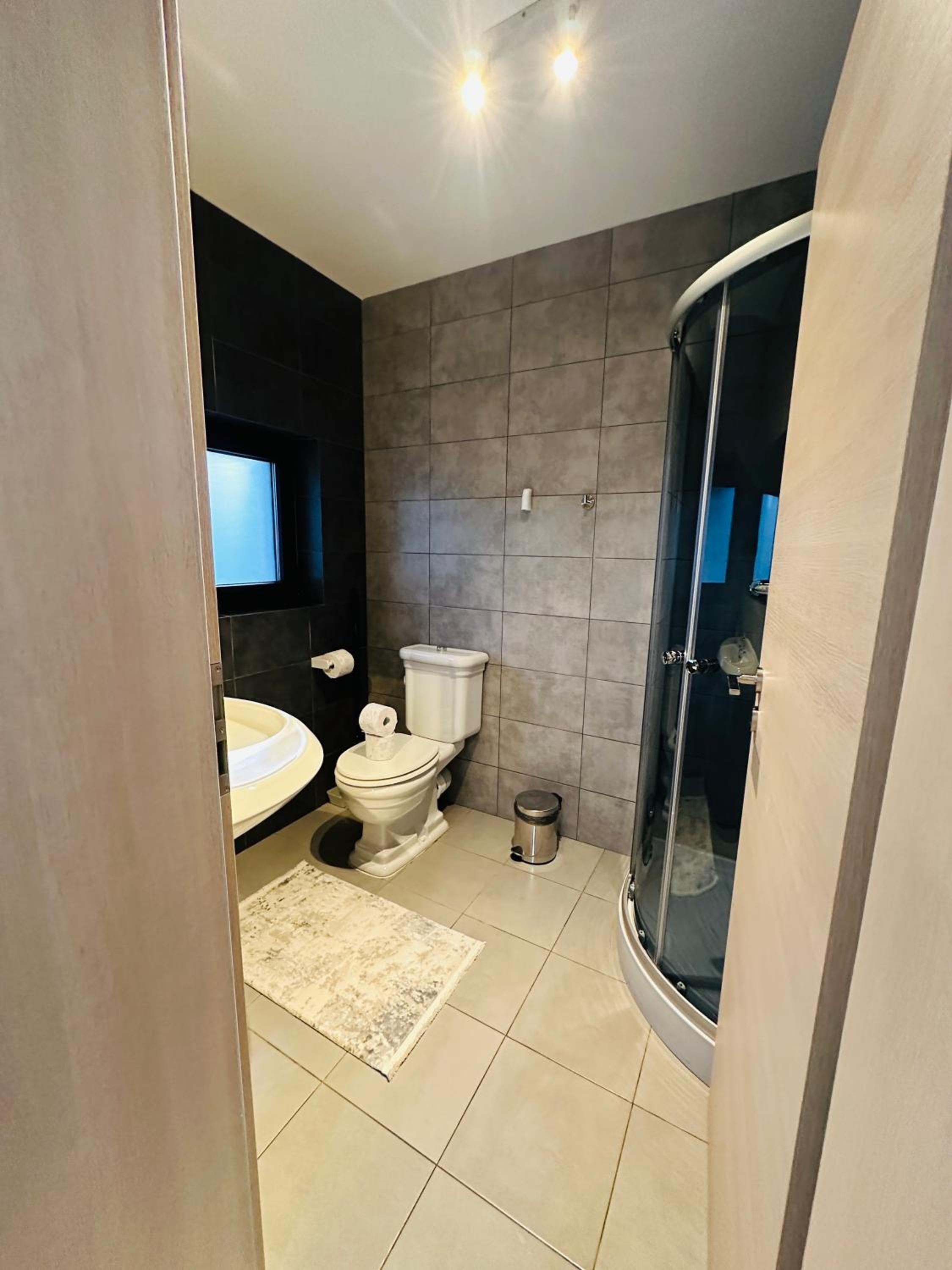 Deluxe Triple Room photo 3
