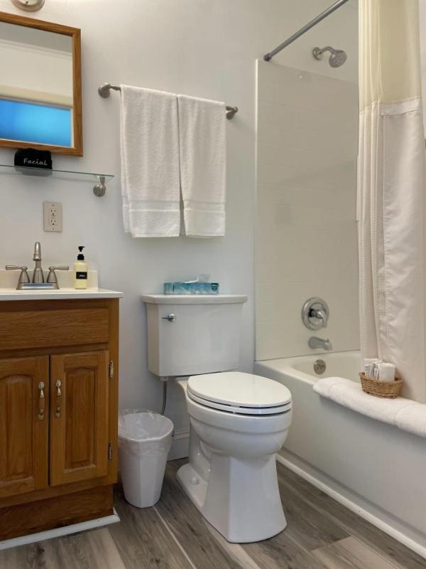 Deluxe King Room photo 2