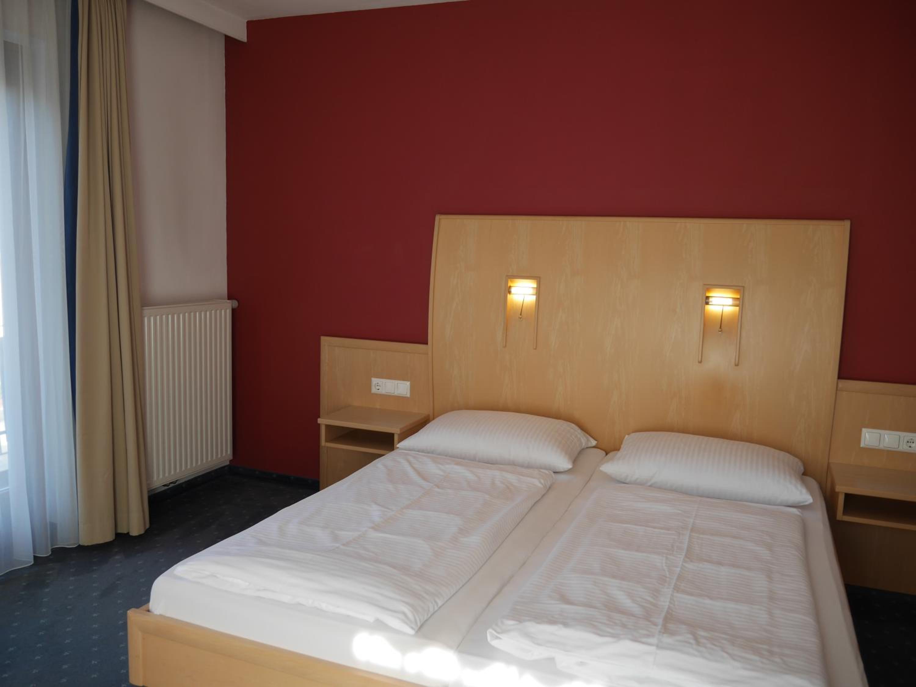 Double or Twin Room - Photo 22