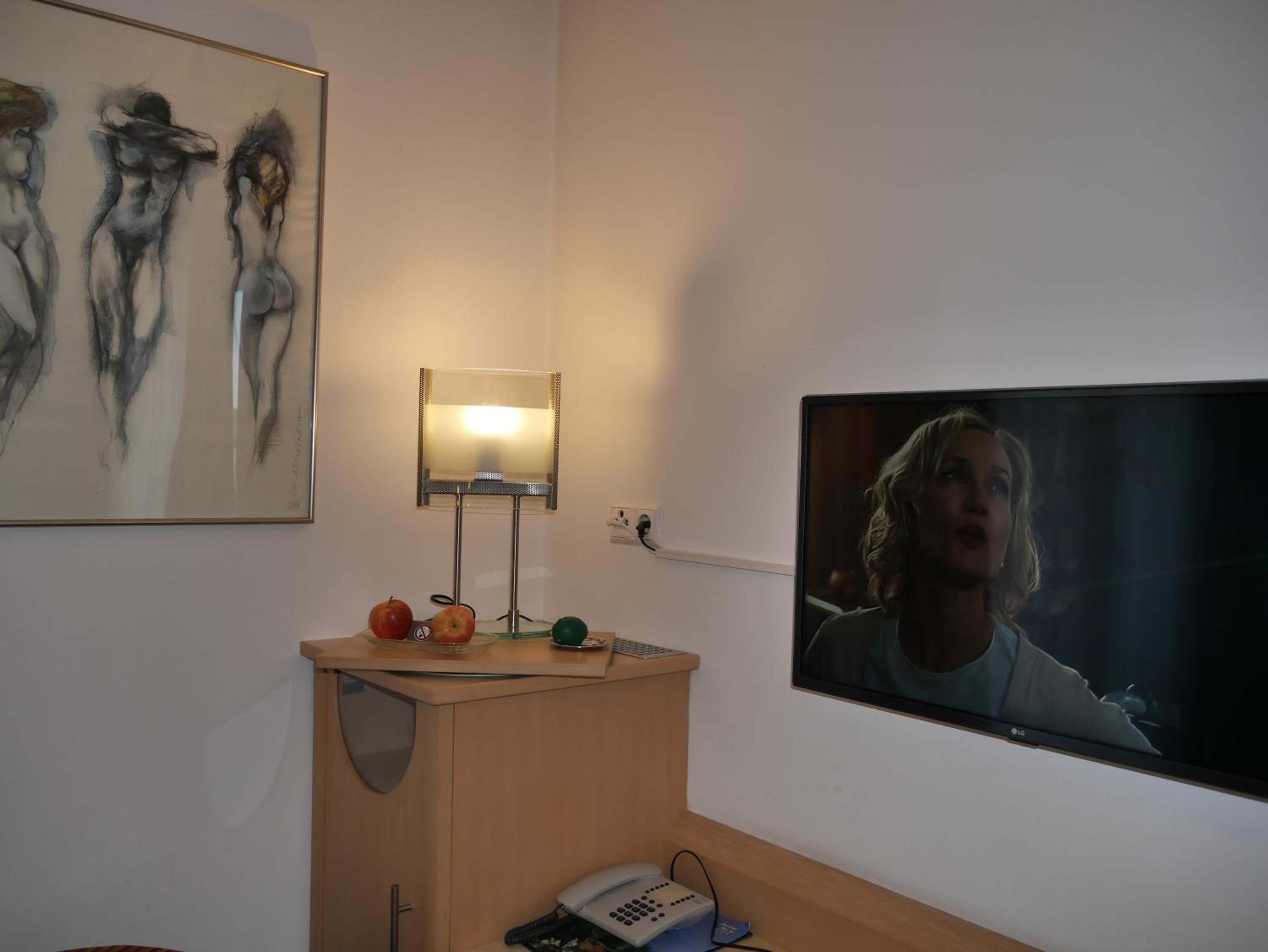 Double or Twin Room - Photo 31