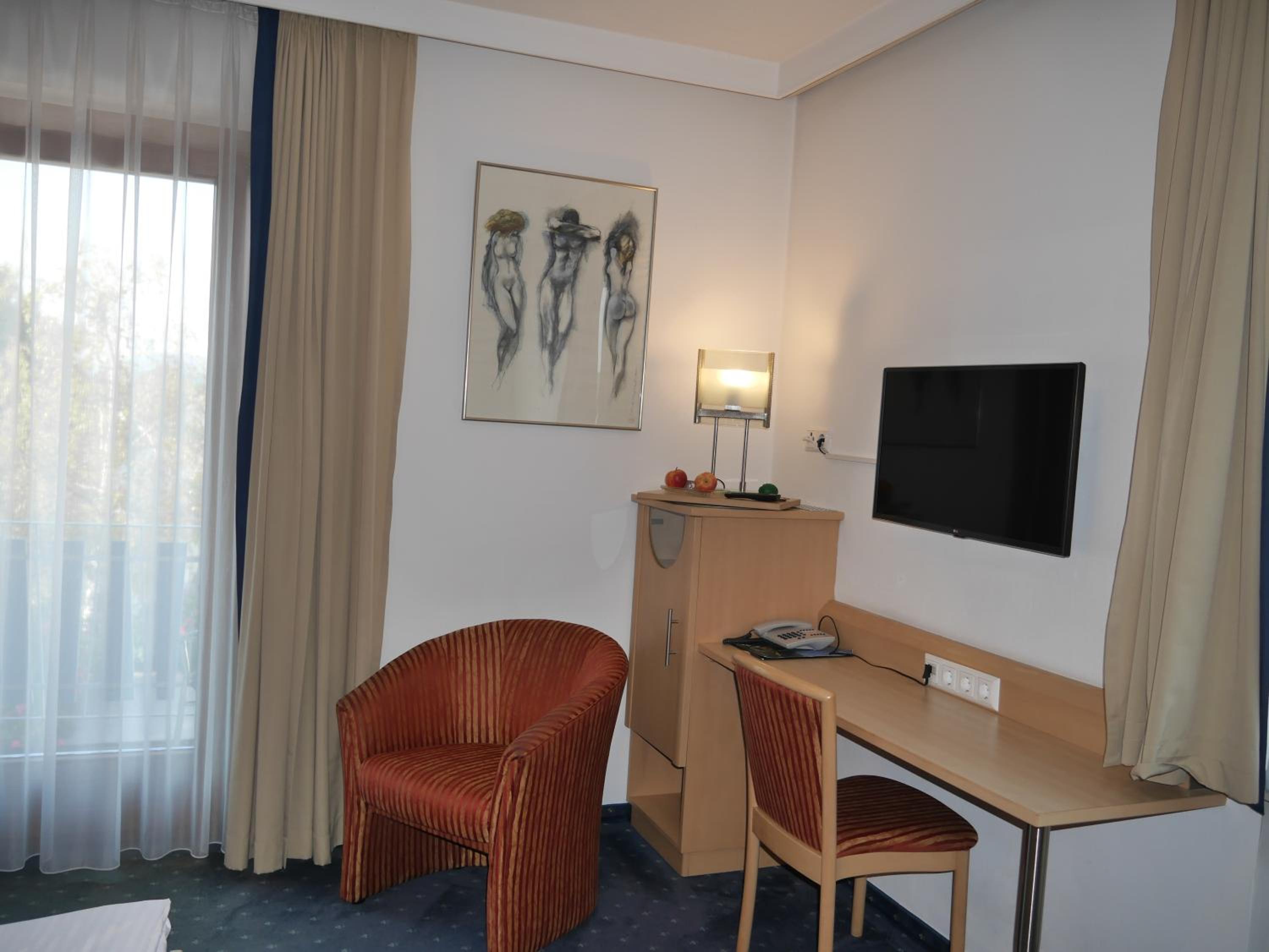 Double or Twin Room - Photo 14