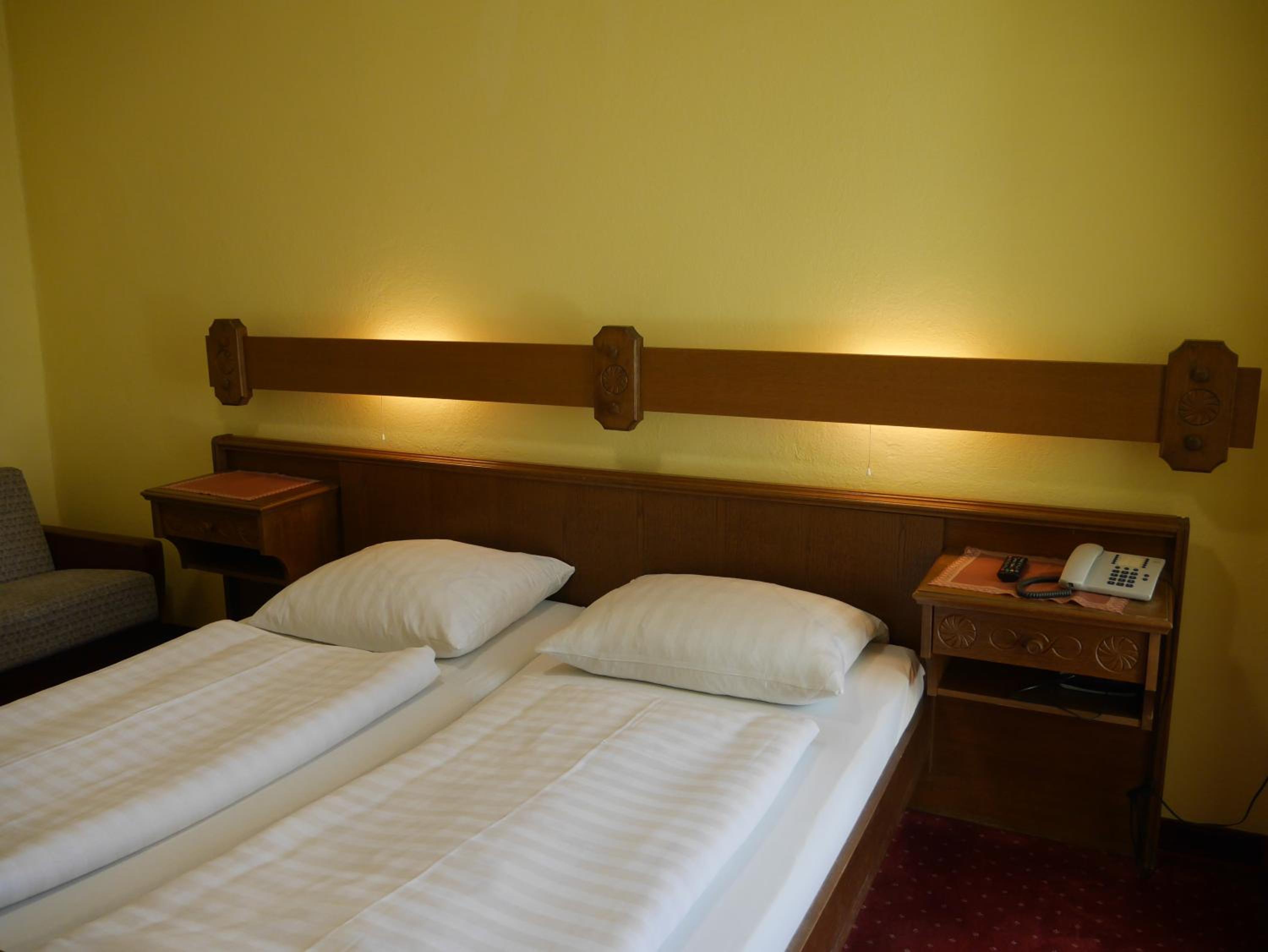 Double or Twin Room - Photo 17