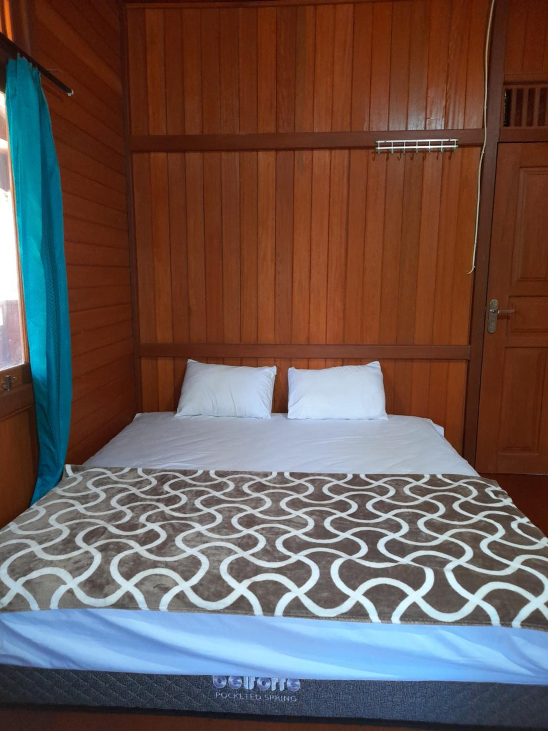Double Room with Shared Bathroom
