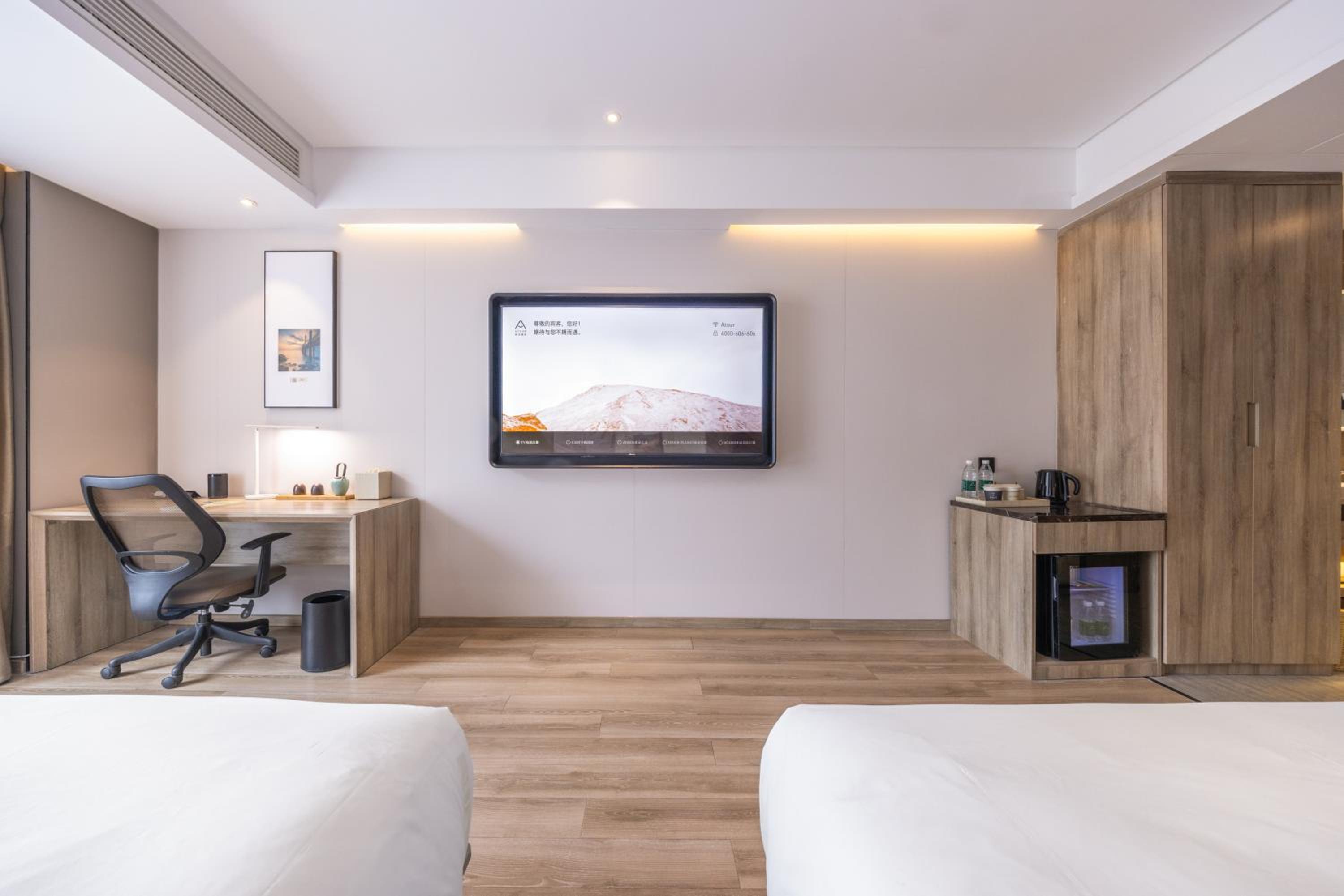 Deluxe Family Room photo 3