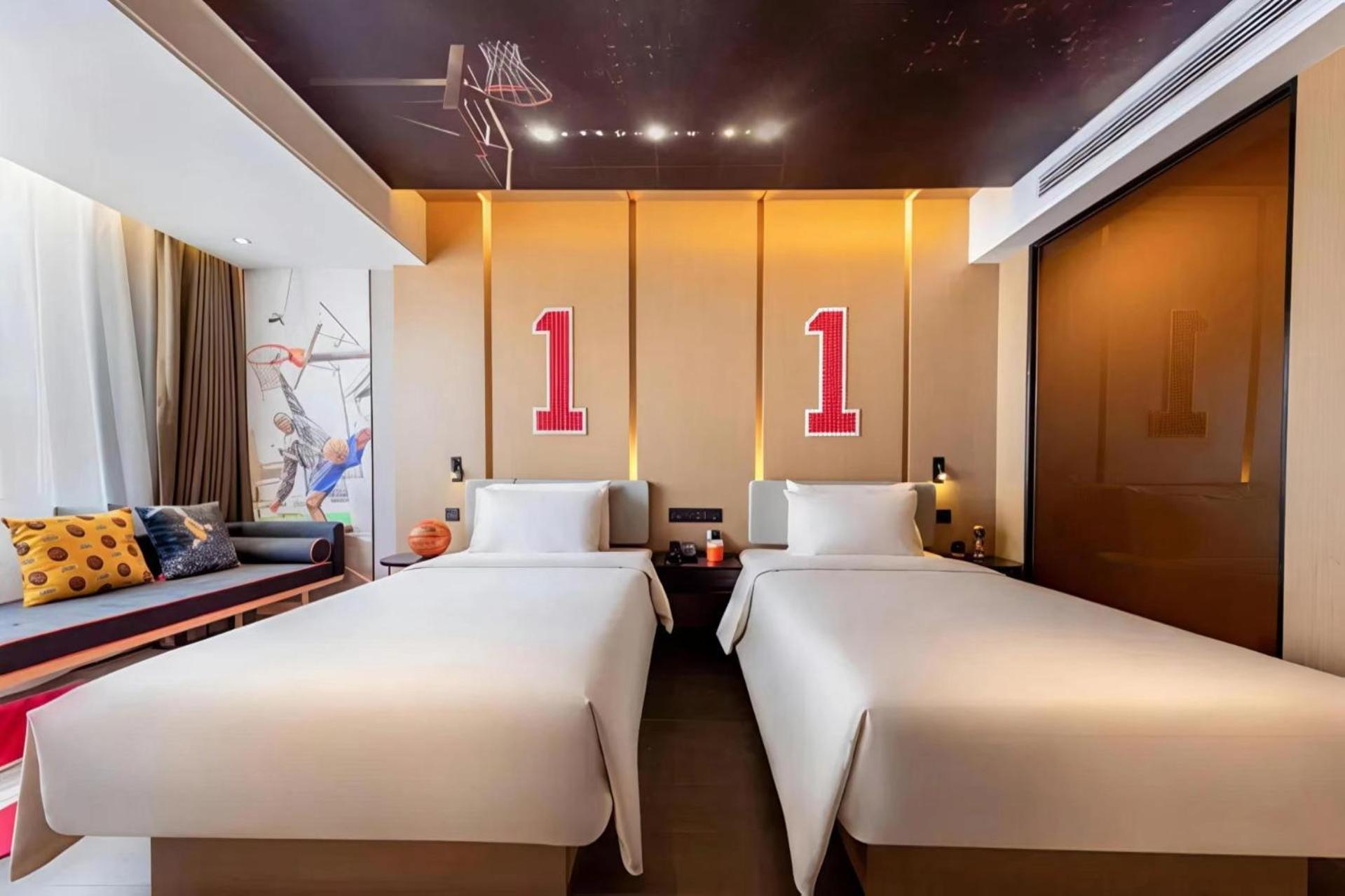 Twin Room with Basketball Theme