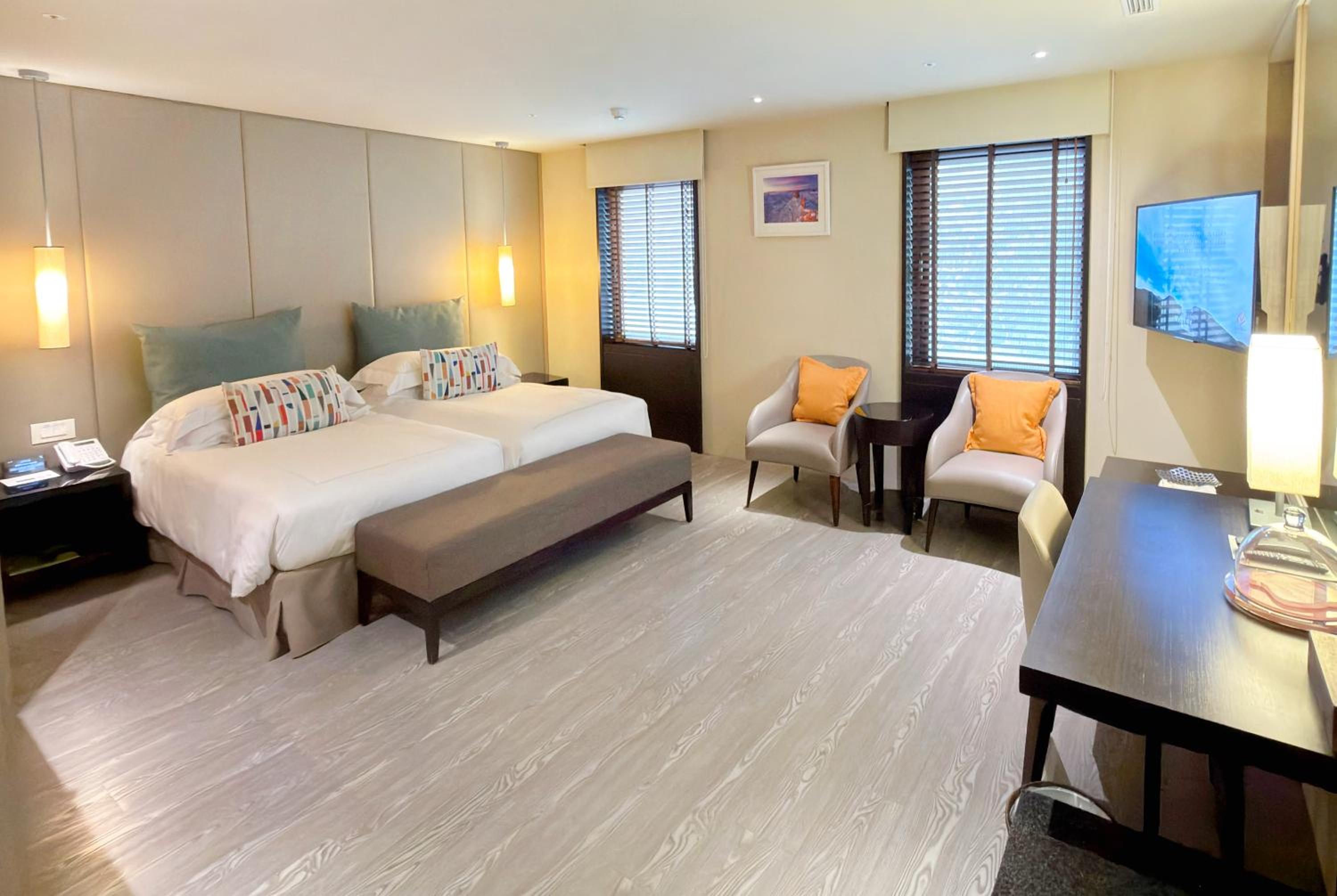 Deluxe Twin Room