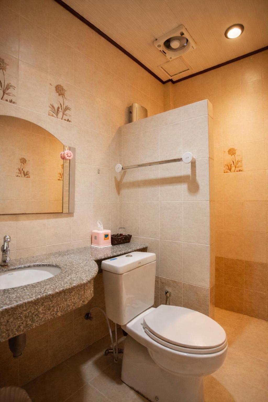 Deluxe Double Room with Balcony photo 2