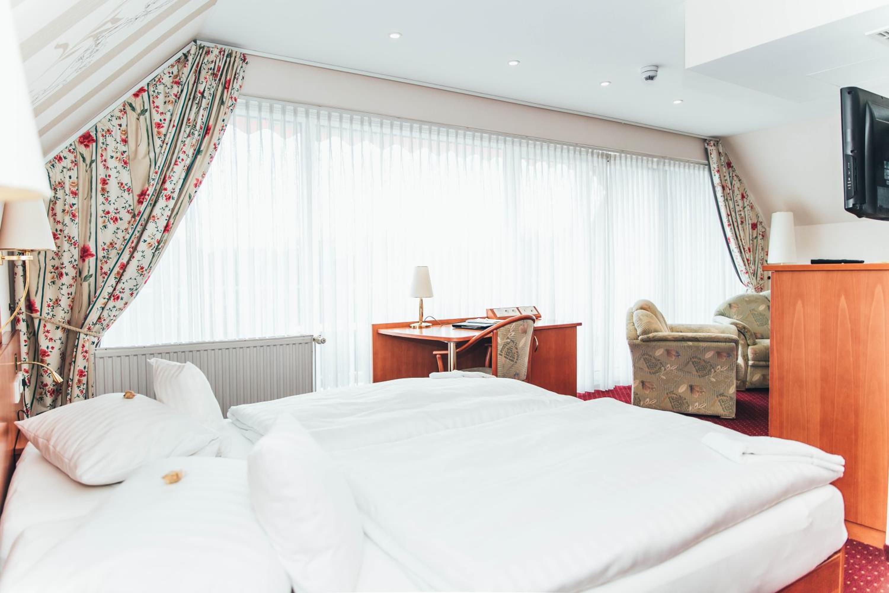 Deluxe Double Room photo 2