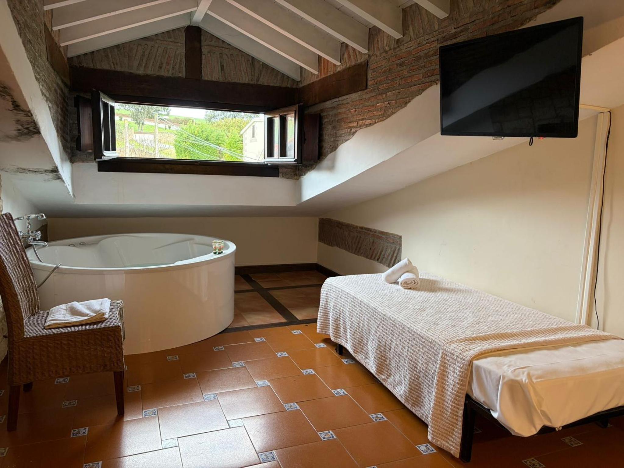 Superior Triple Room photo 2
