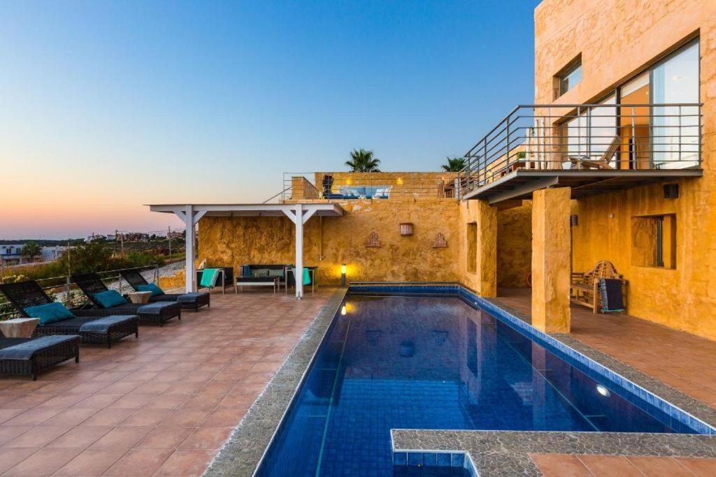 Villa with Private Pool photo 3