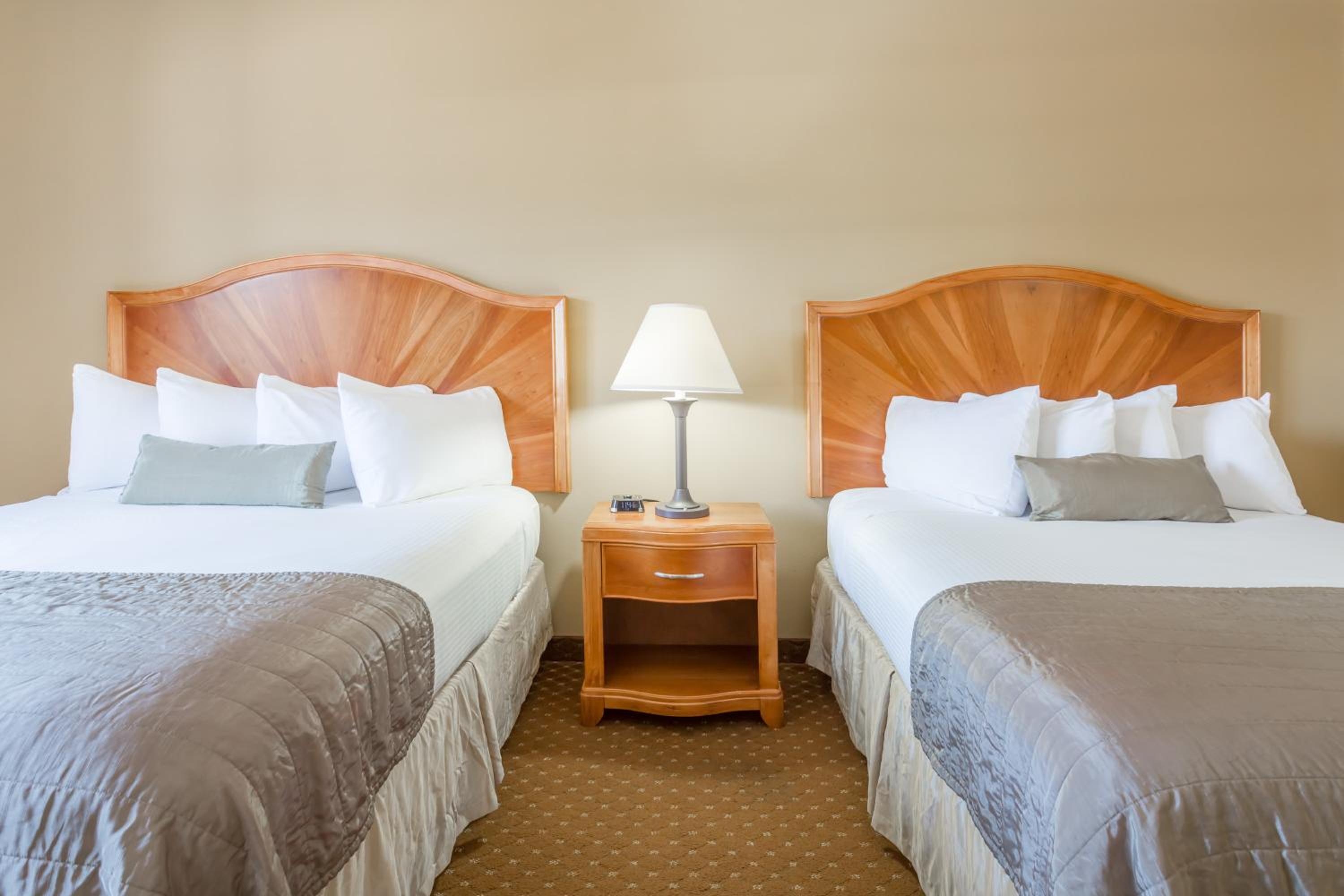 Queen Room with Two Queen Beds- Non-Smoking - Photo 1