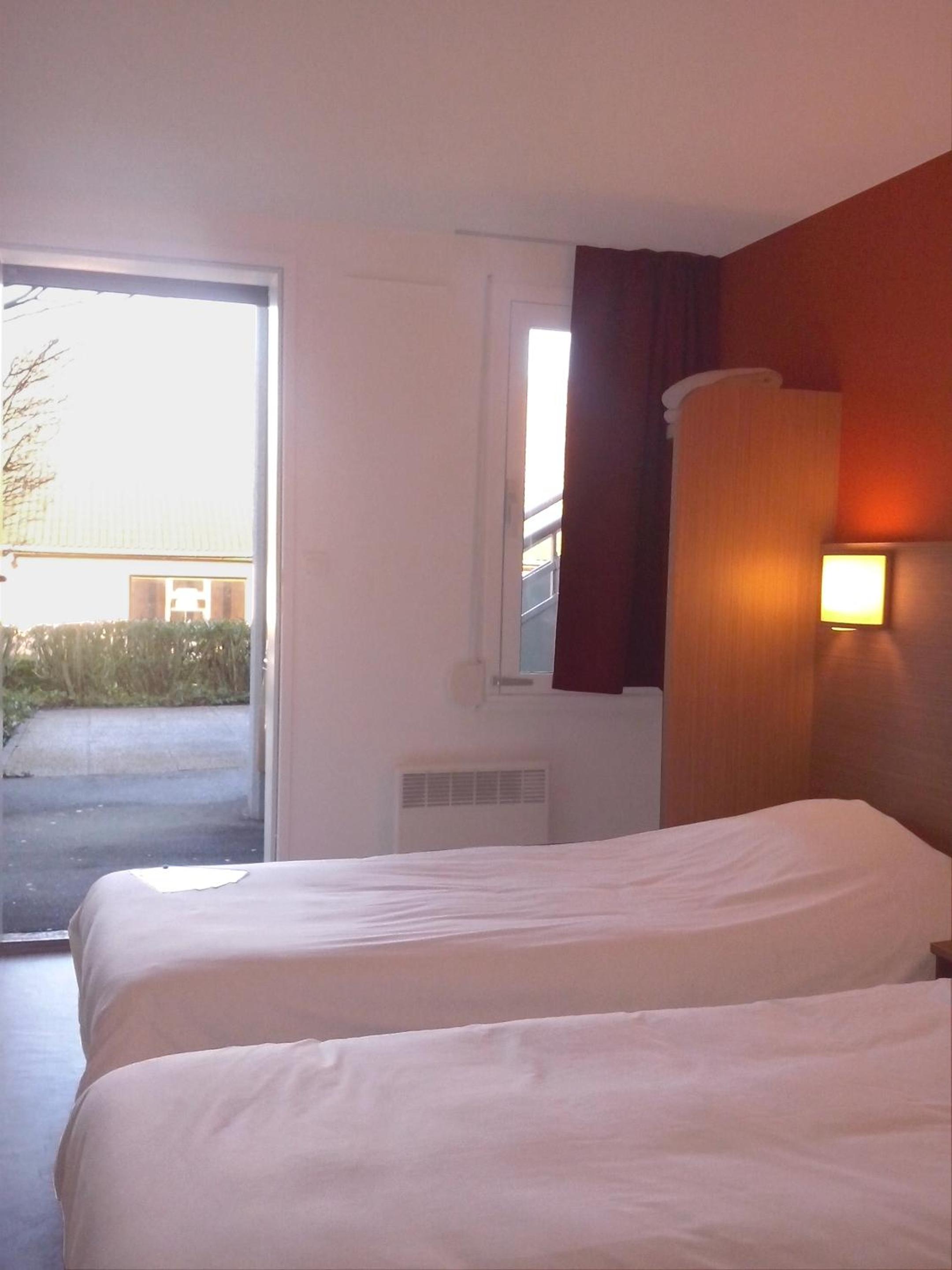 Twin Room - Photo 4