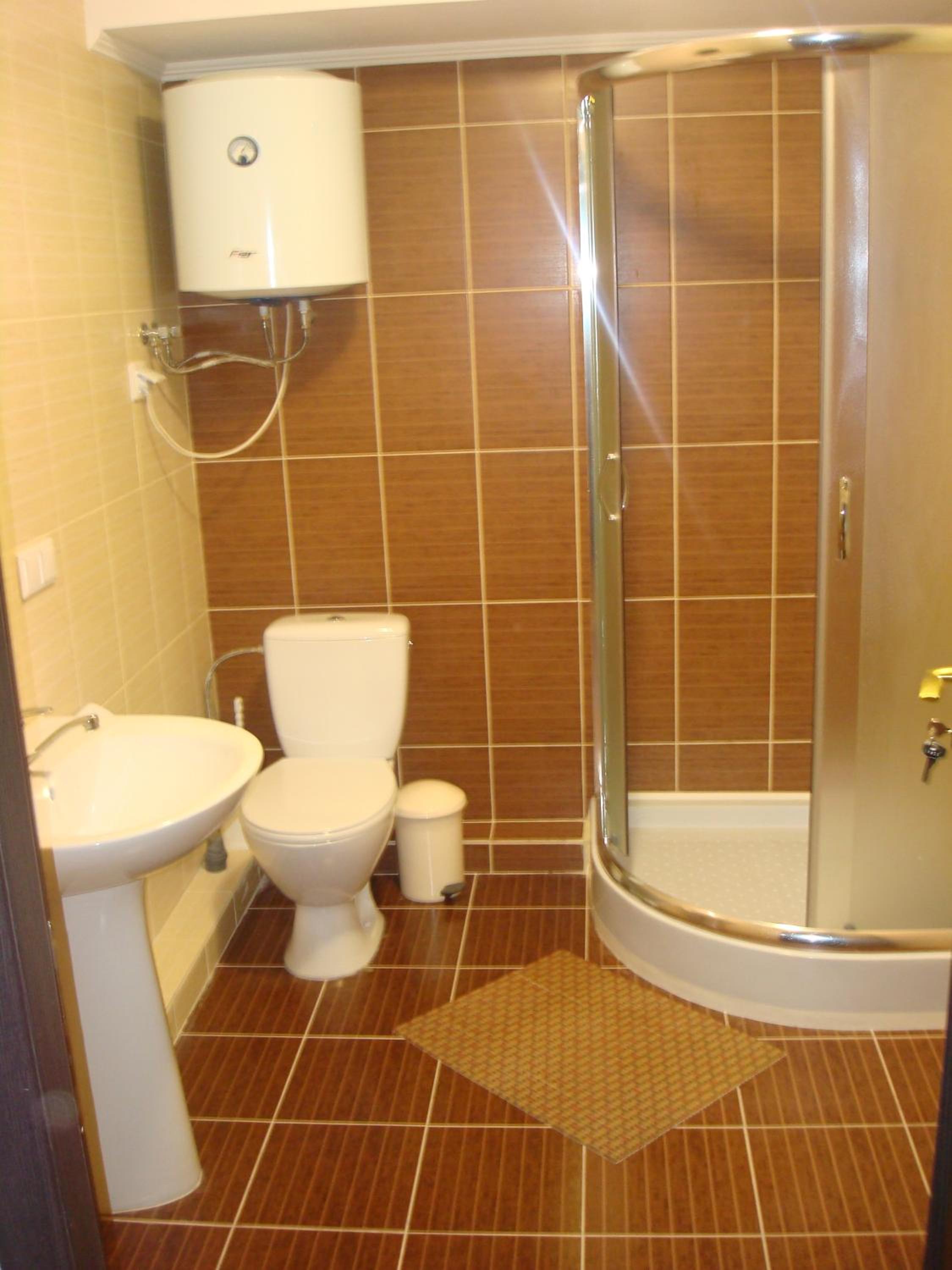 Twin Room with Private Bathroom photo 3