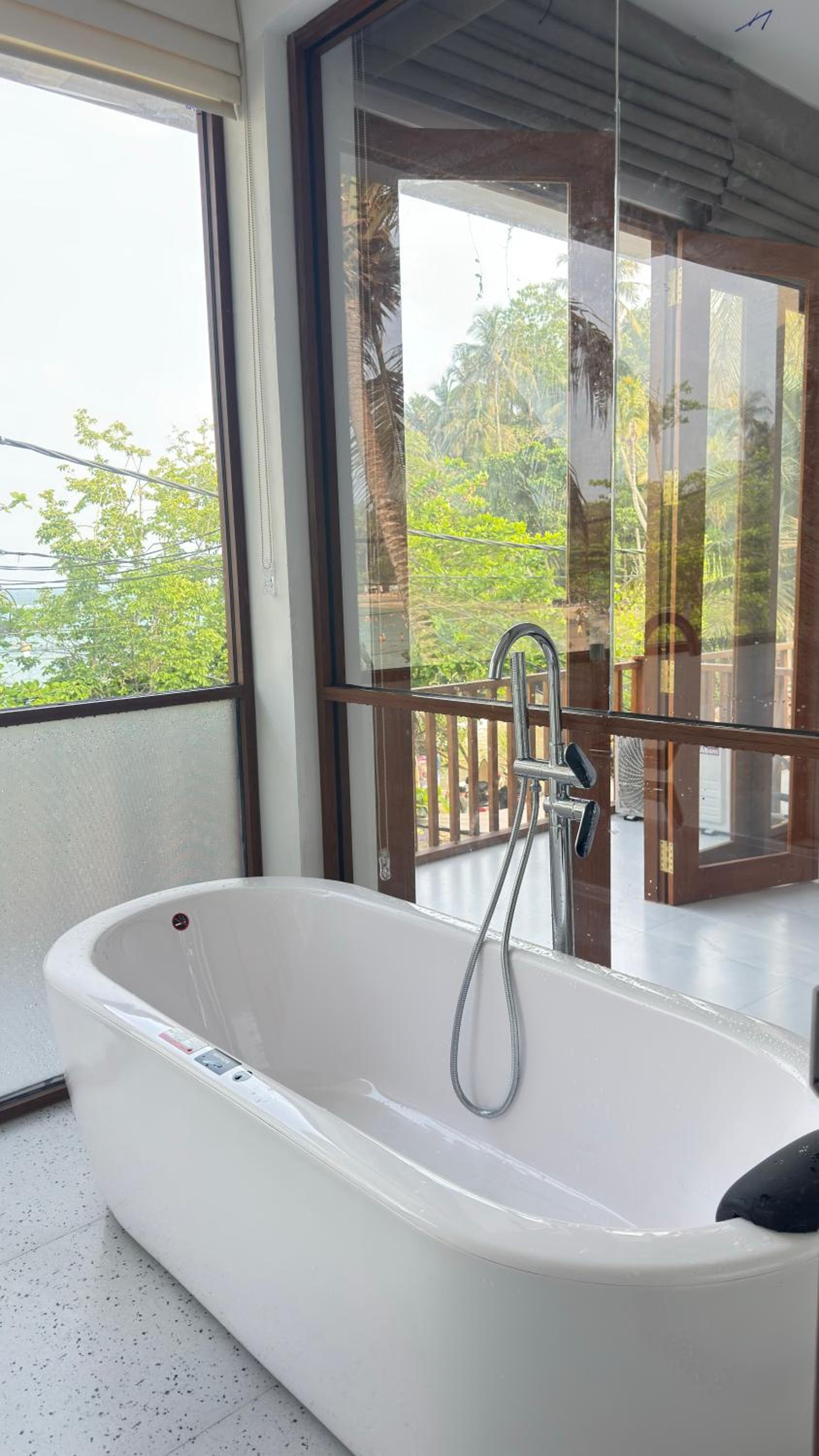 Deluxe Double Room with Balcony and Sea View photo 3