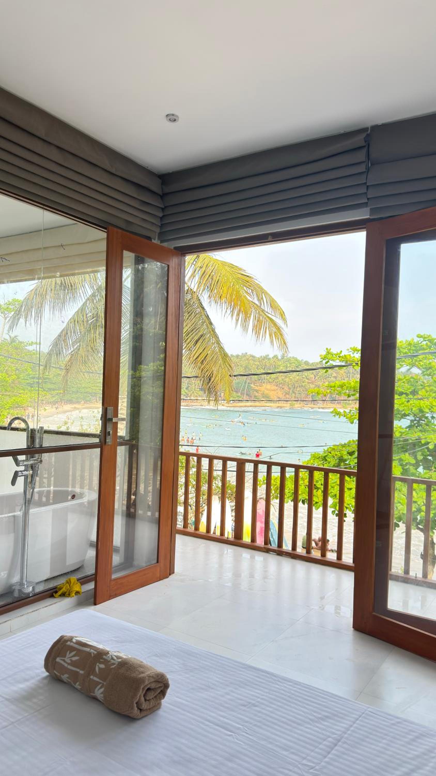 Deluxe Double Room with Balcony and Sea View photo 2