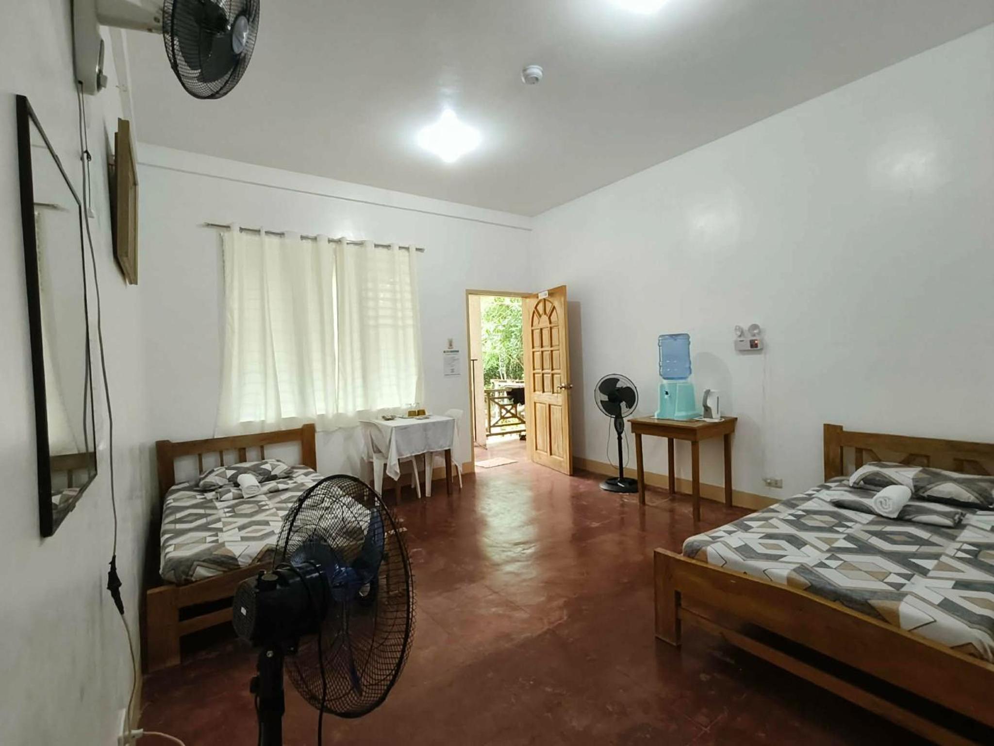 Budget Double or Twin Room photo 3