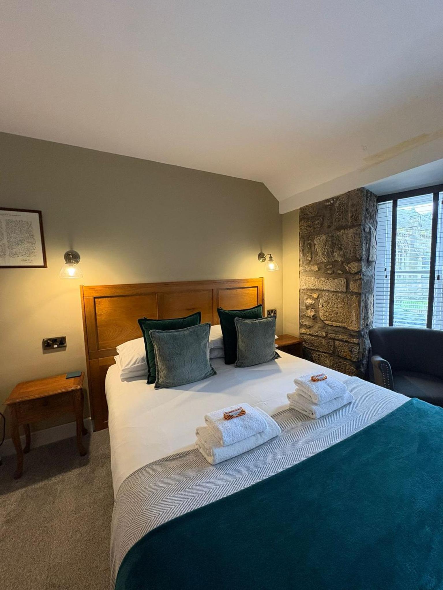 Deluxe King Room photo 1