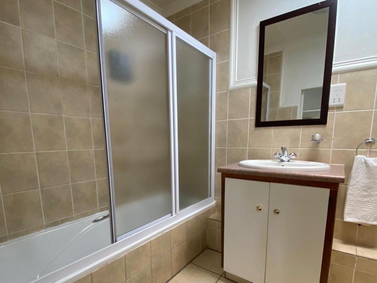 Luxury Queen Room