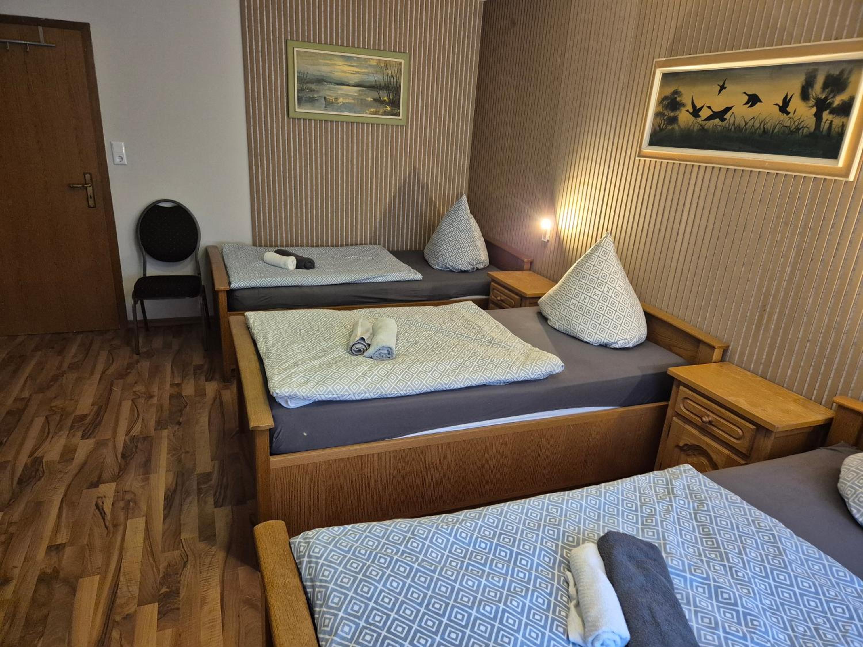 Basic Triple Room with Shared Bathroom
