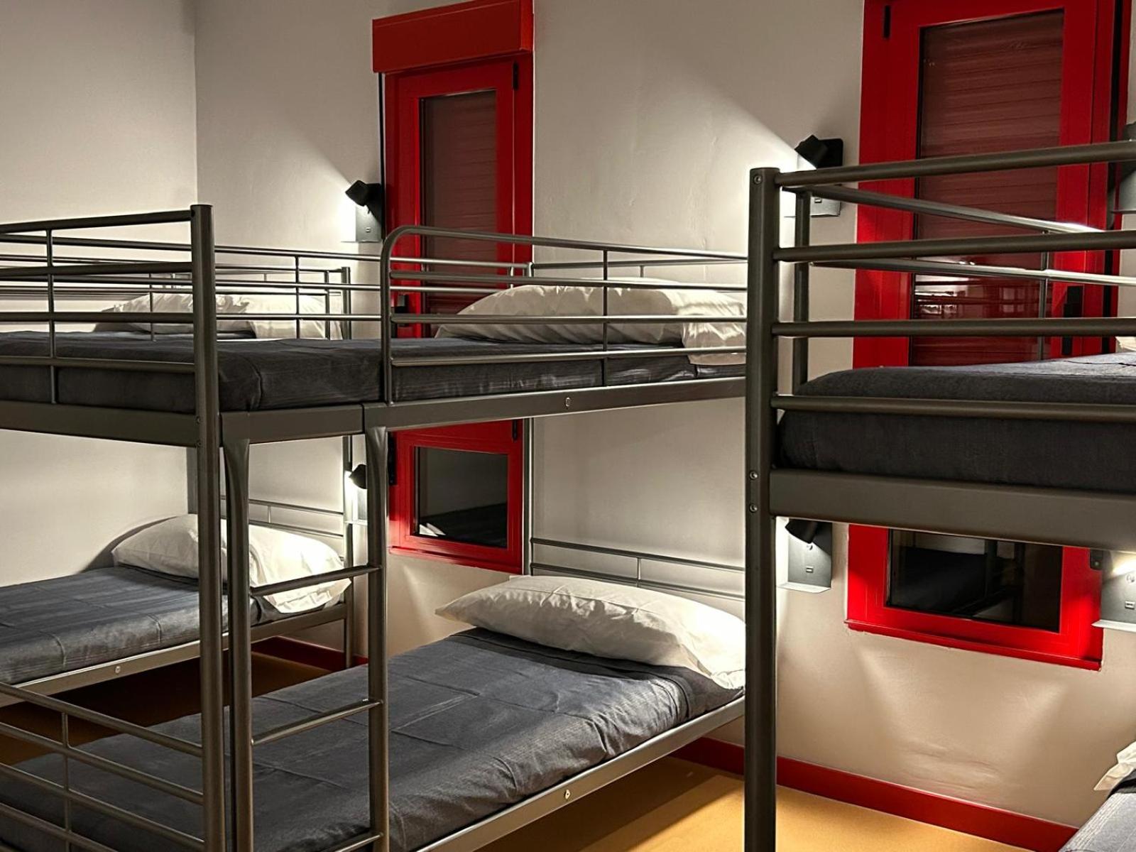 Mixed Dormitory Room photo 3