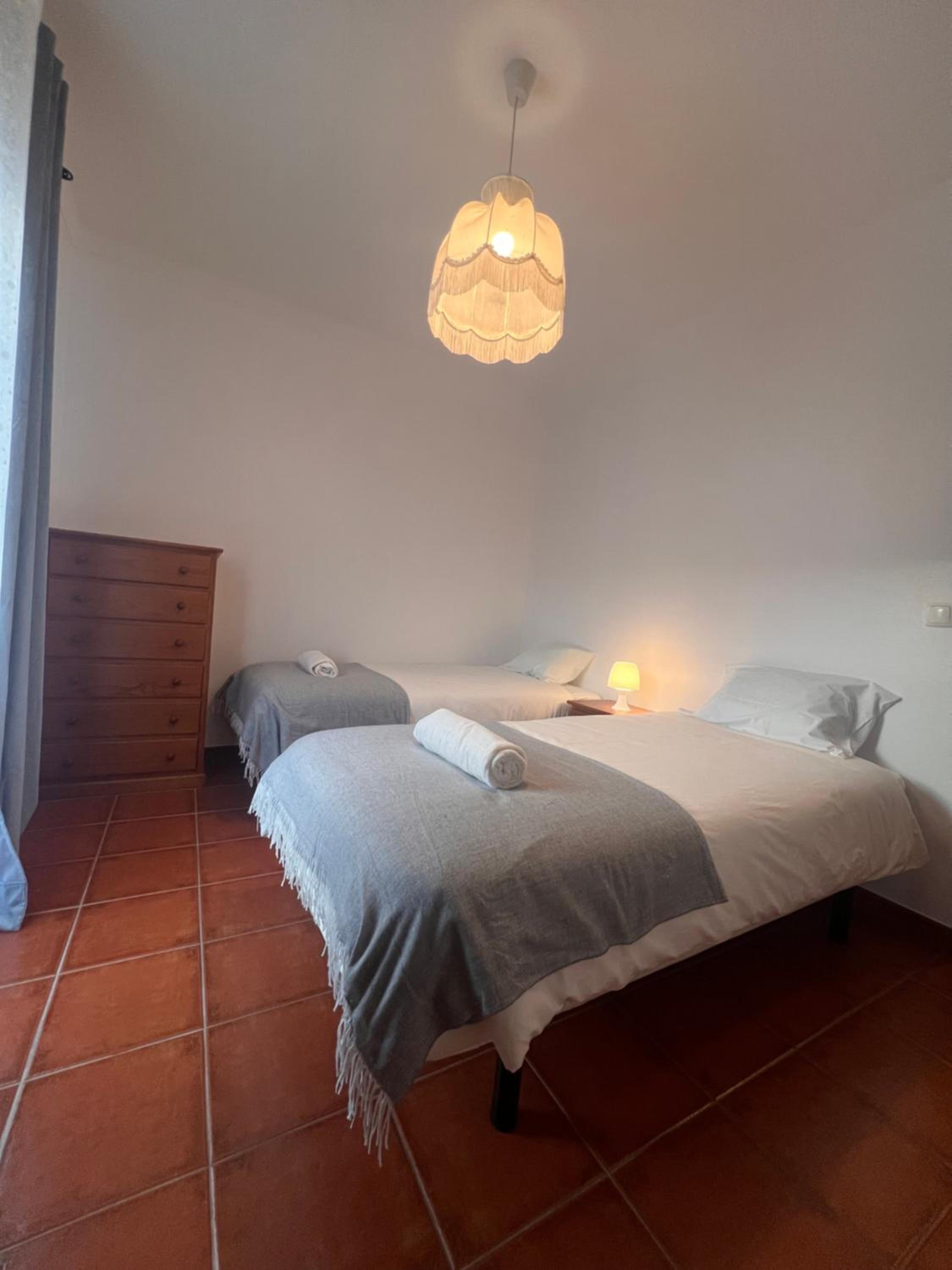 Twin Room with Shared Bathroom photo 3