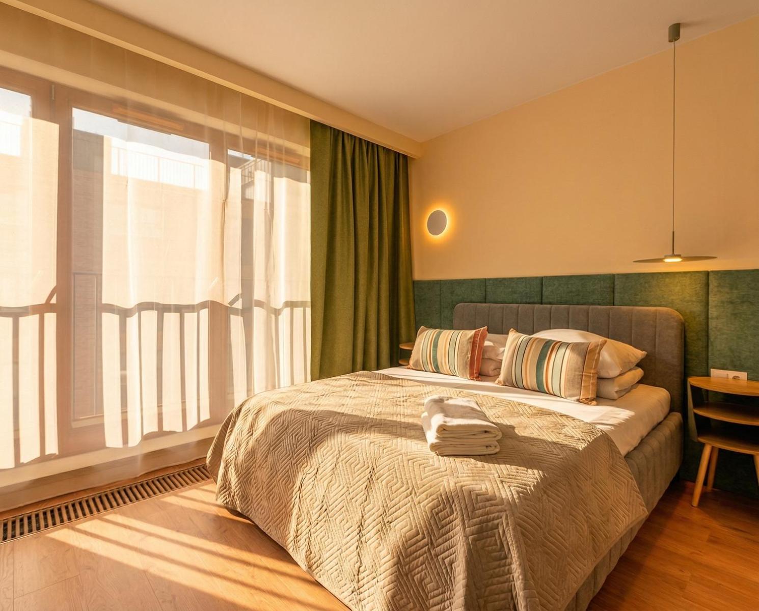 One-Bedroom Apartment photo 3