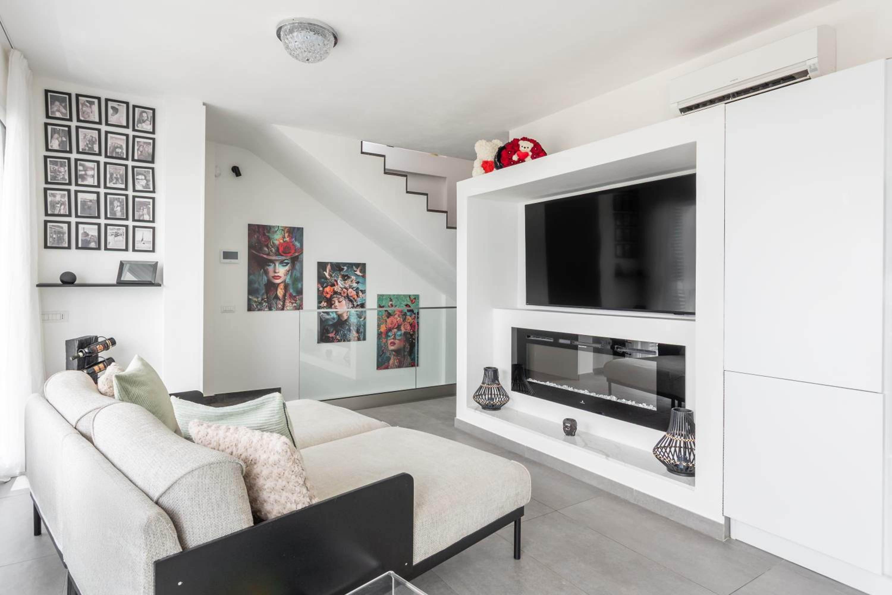 Apartment photo 2