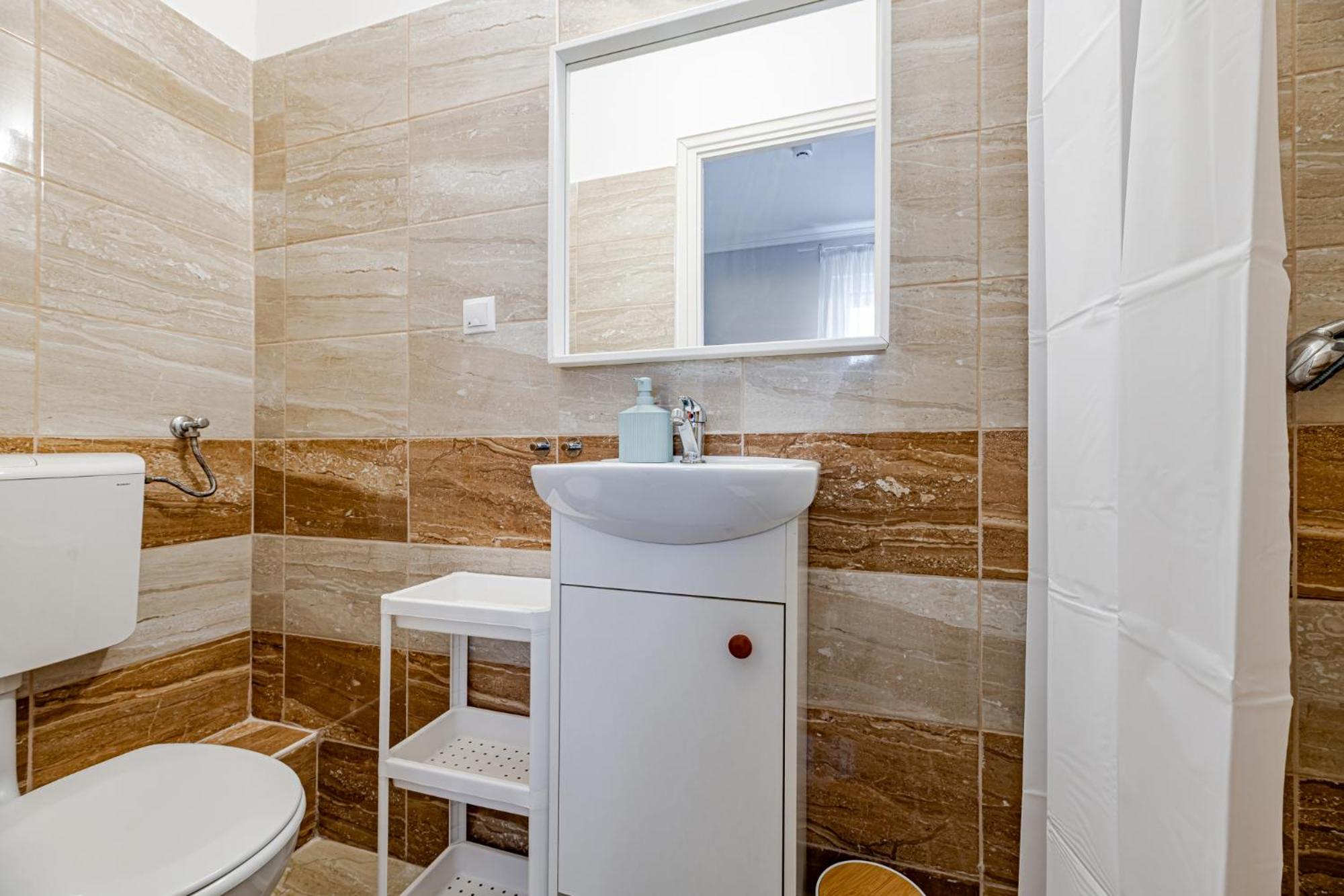 Single Room with Private Bathroom