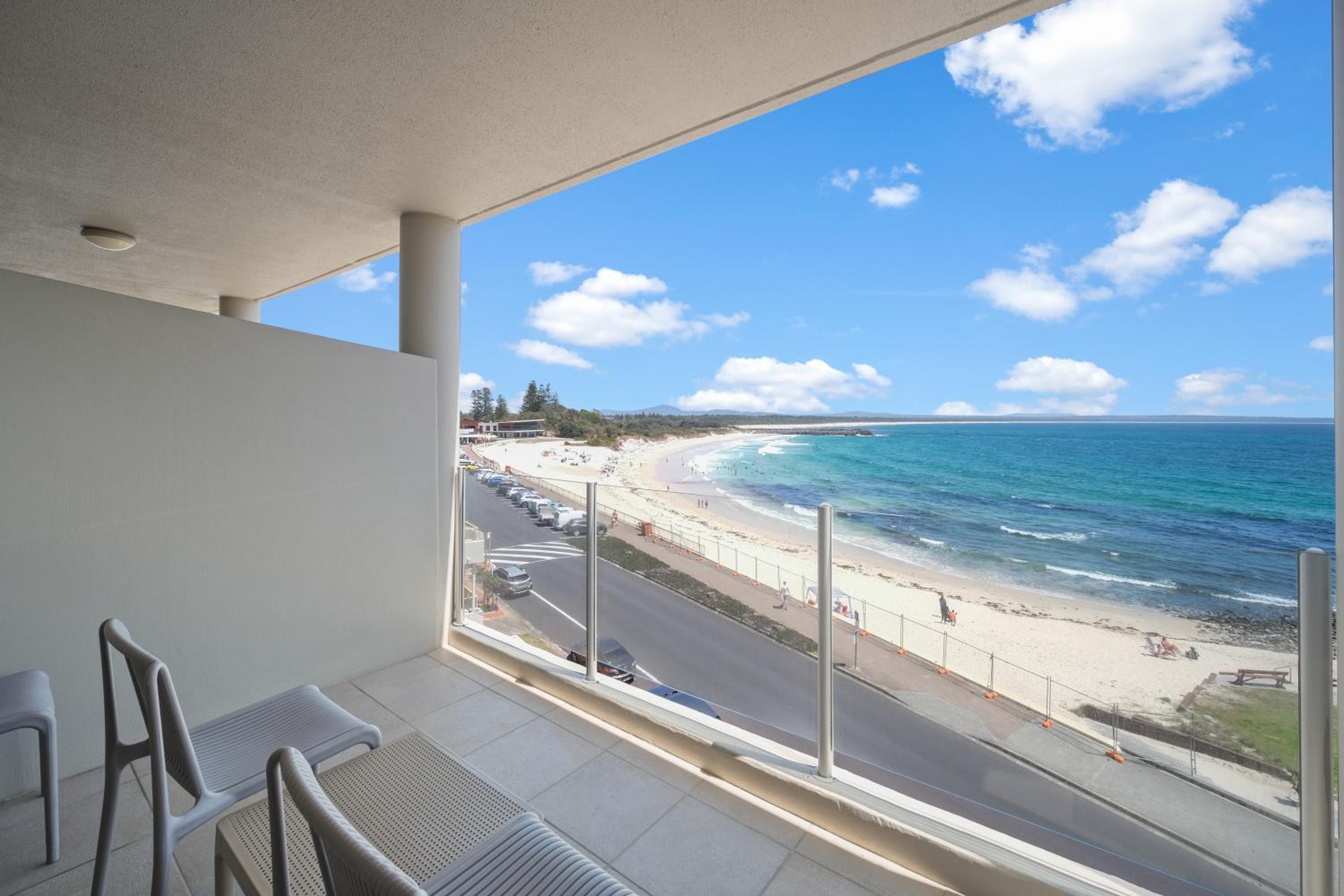 Deluxe Triple Room with Sea View photo 2